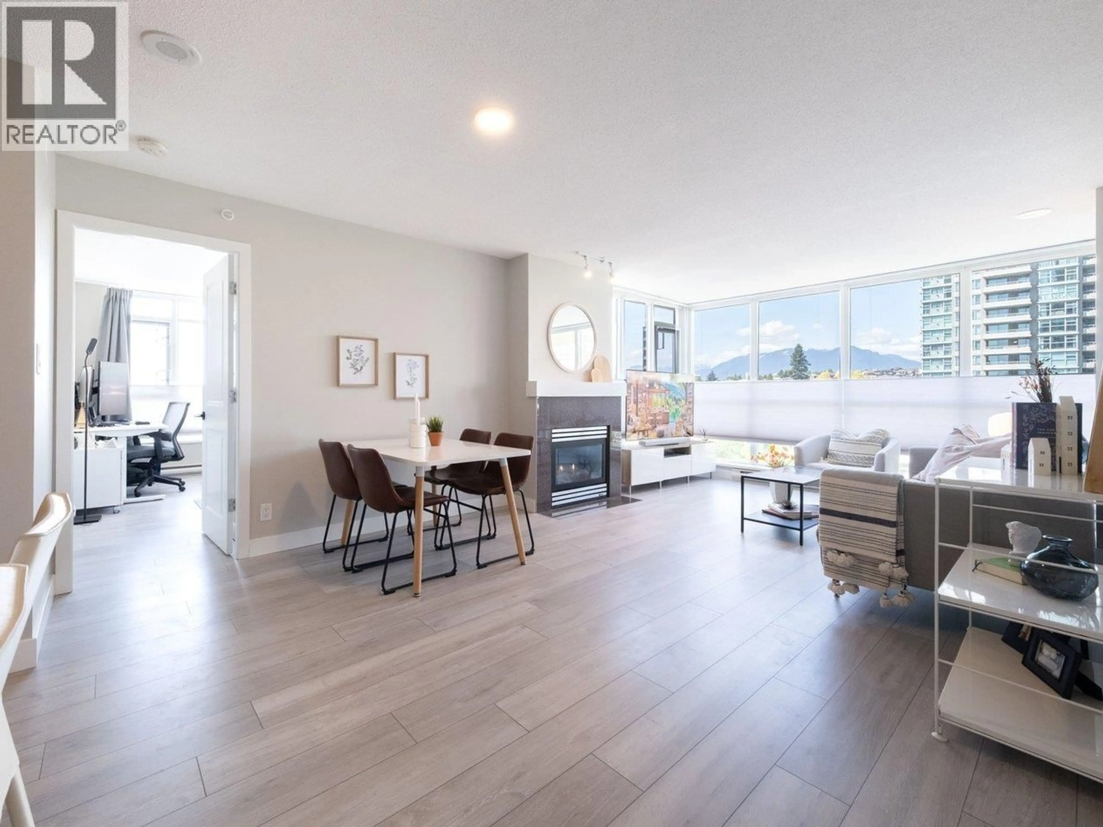 Living room with furniture, unknown for 1005 - 2088 MADISON AVENUE, Burnaby British Columbia V5C6T5