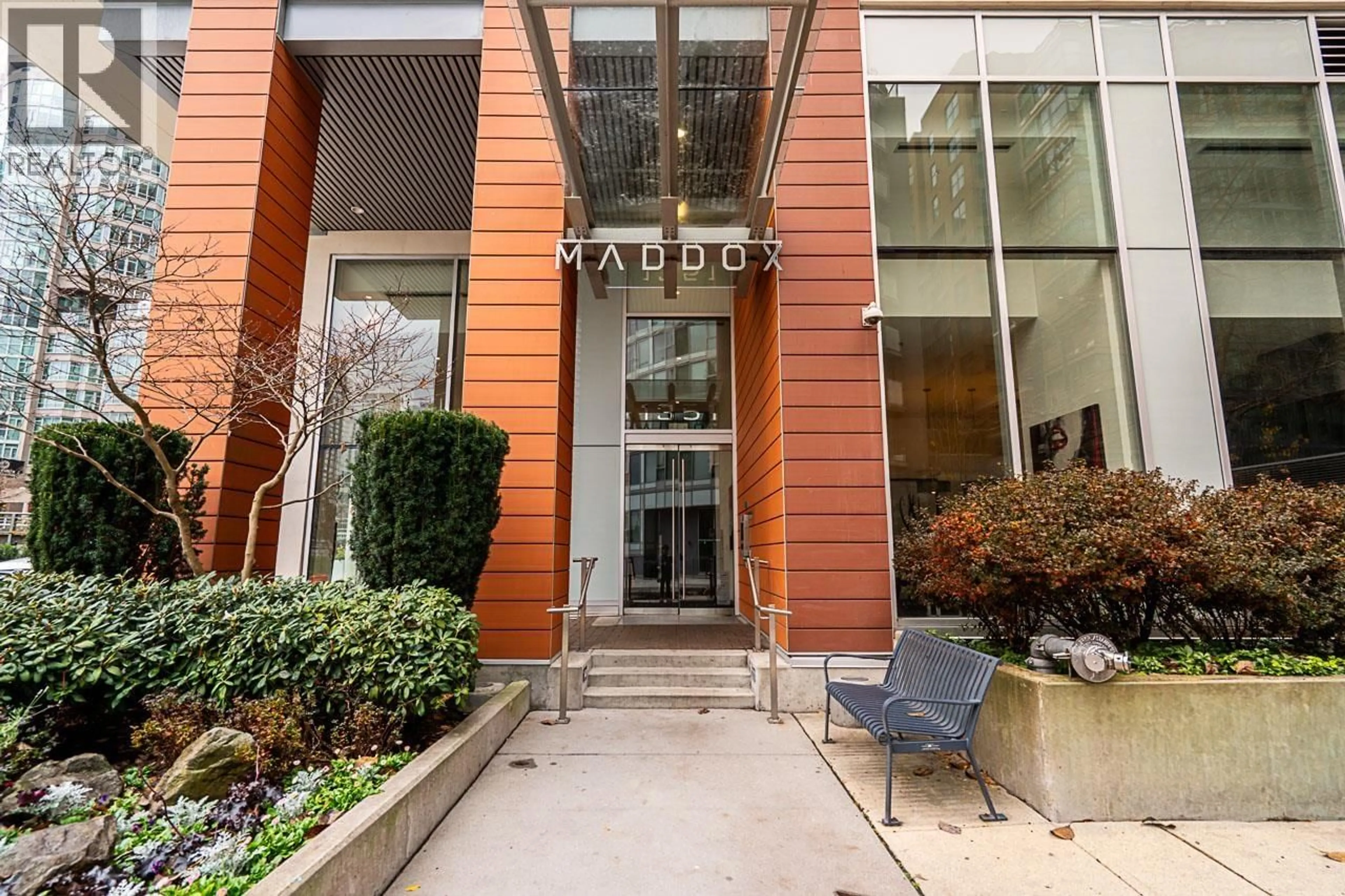 Indoor foyer for 2103 - 1351 CONTINENTAL STREET, Vancouver British Columbia V6Z0C6
