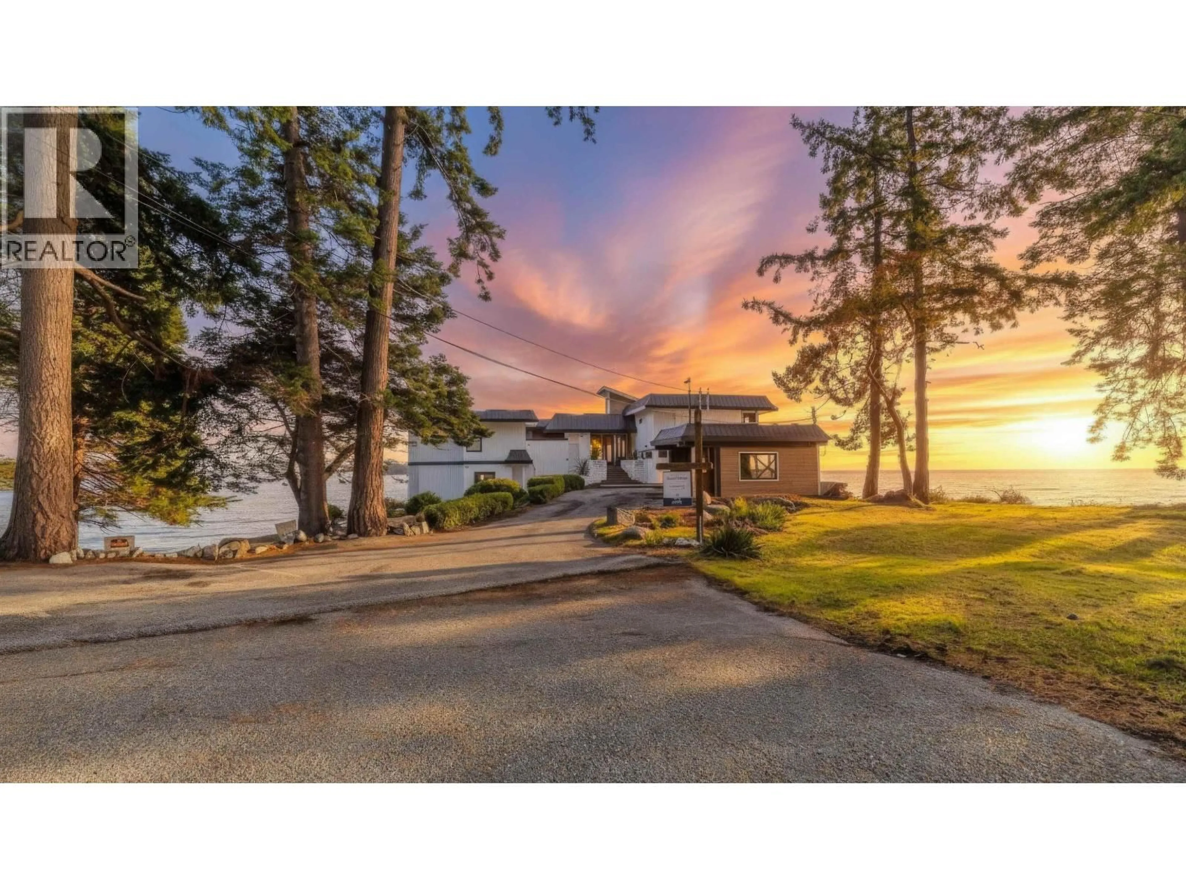 A pic from outside/outdoor area/front of a property/back of a property/a pic from drone, water/lake/river/ocean view for 5482 HILL ROAD, Sechelt British Columbia V7Z0N2