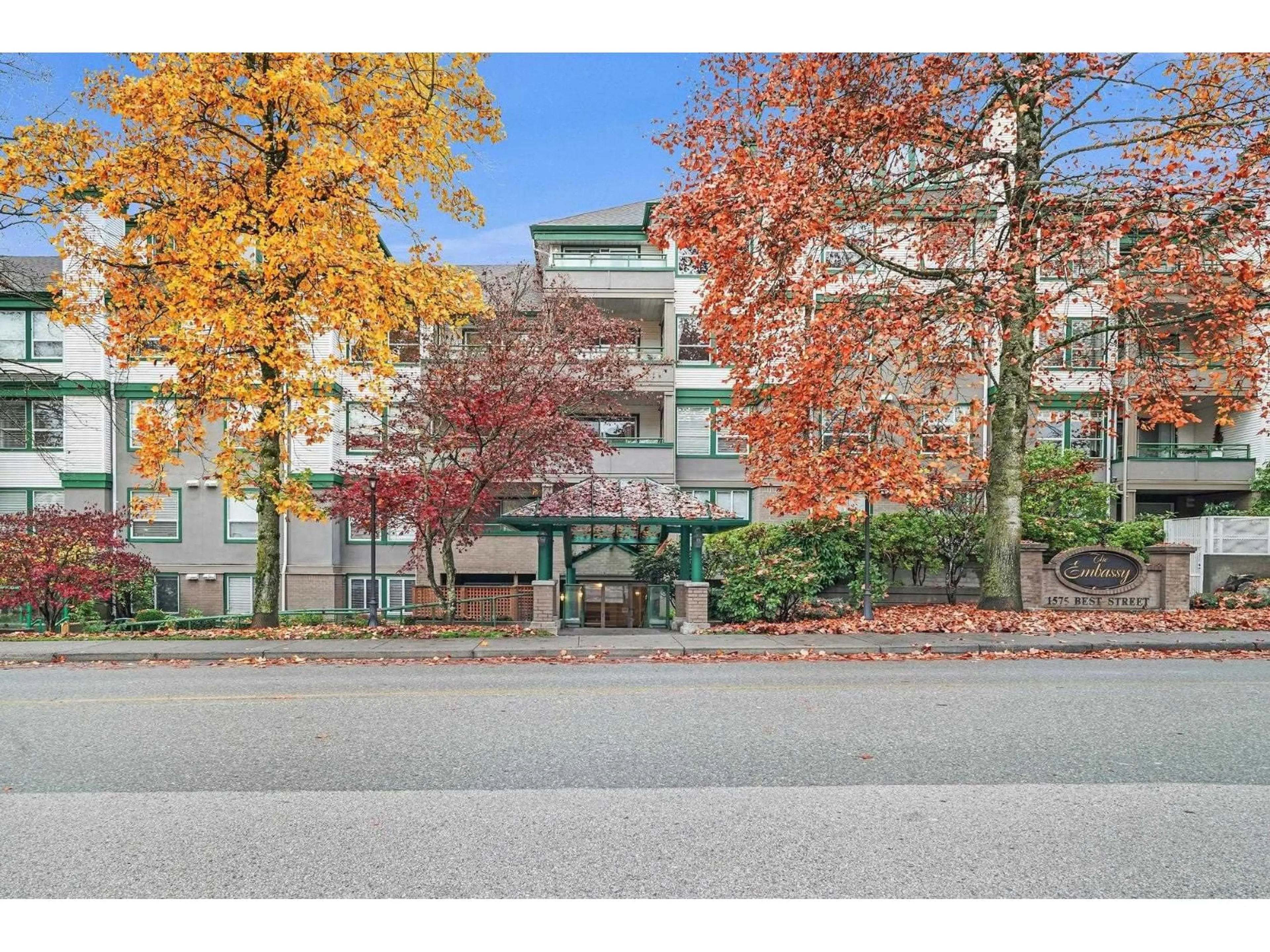 Indoor foyer for 213 - 1575 BEST, White Rock British Columbia V4B5K1
