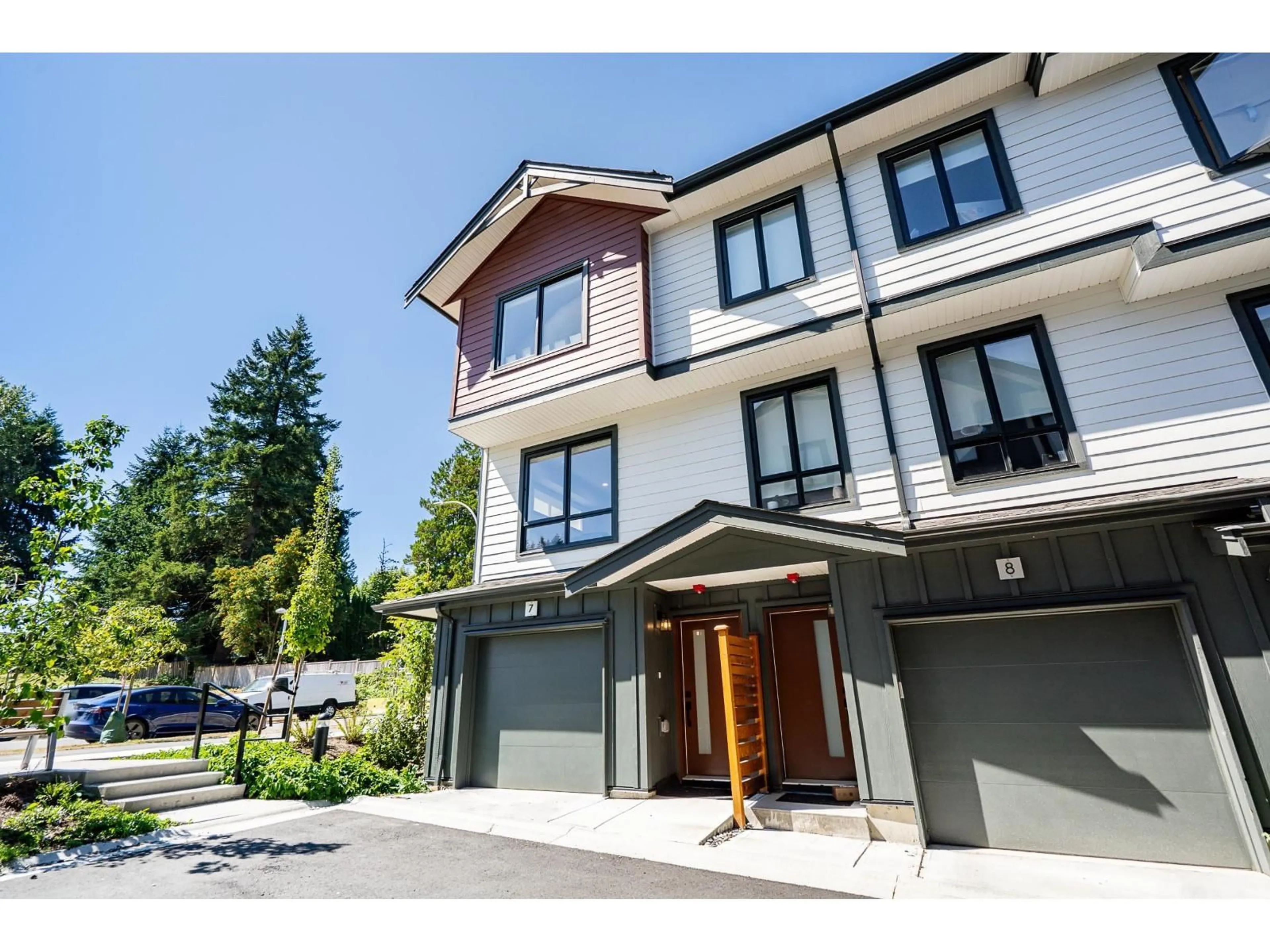 A pic from outside/outdoor area/front of a property/back of a property/a pic from drone, street for 7 - 10527 155 STREET, Surrey British Columbia V3R0S1