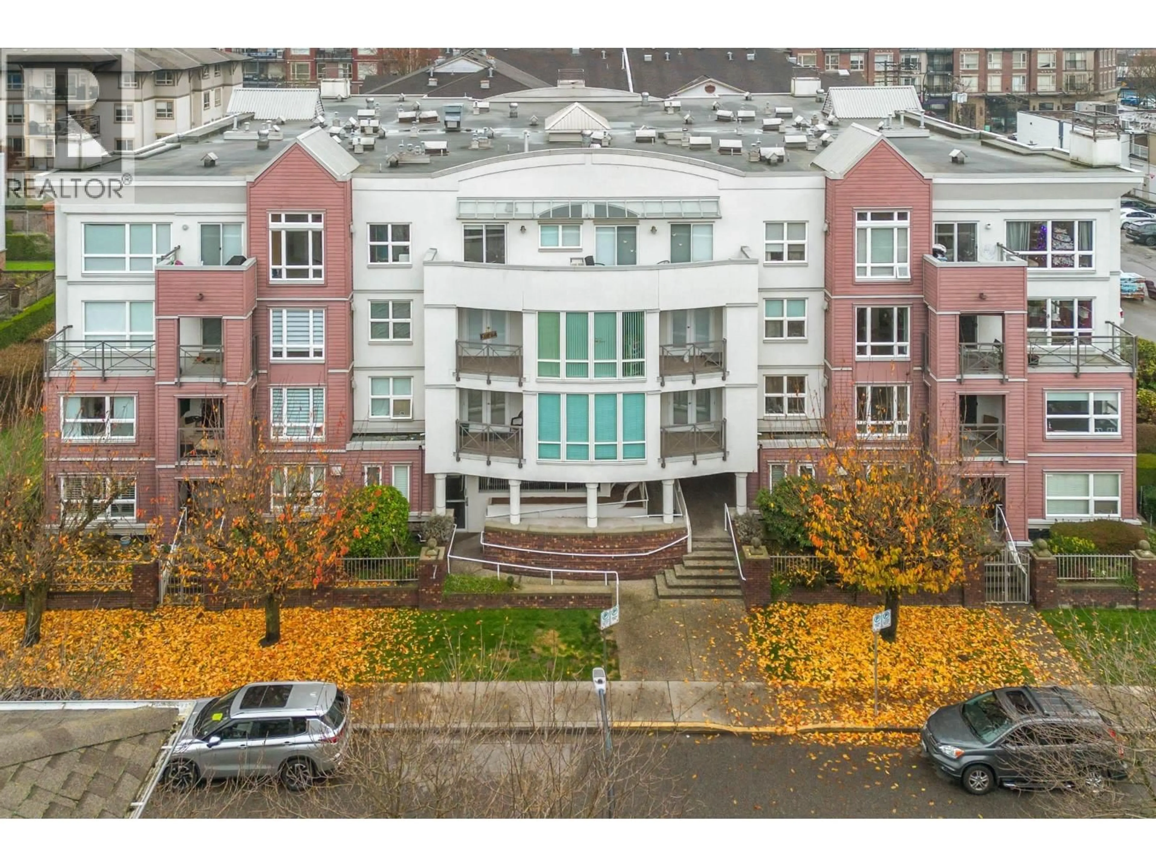 A pic from outside/outdoor area/front of a property/back of a property/a pic from drone, city buildings view from balcony for 307 - 2335 WHYTE AVENUE, Port Coquitlam British Columbia V3C2A3