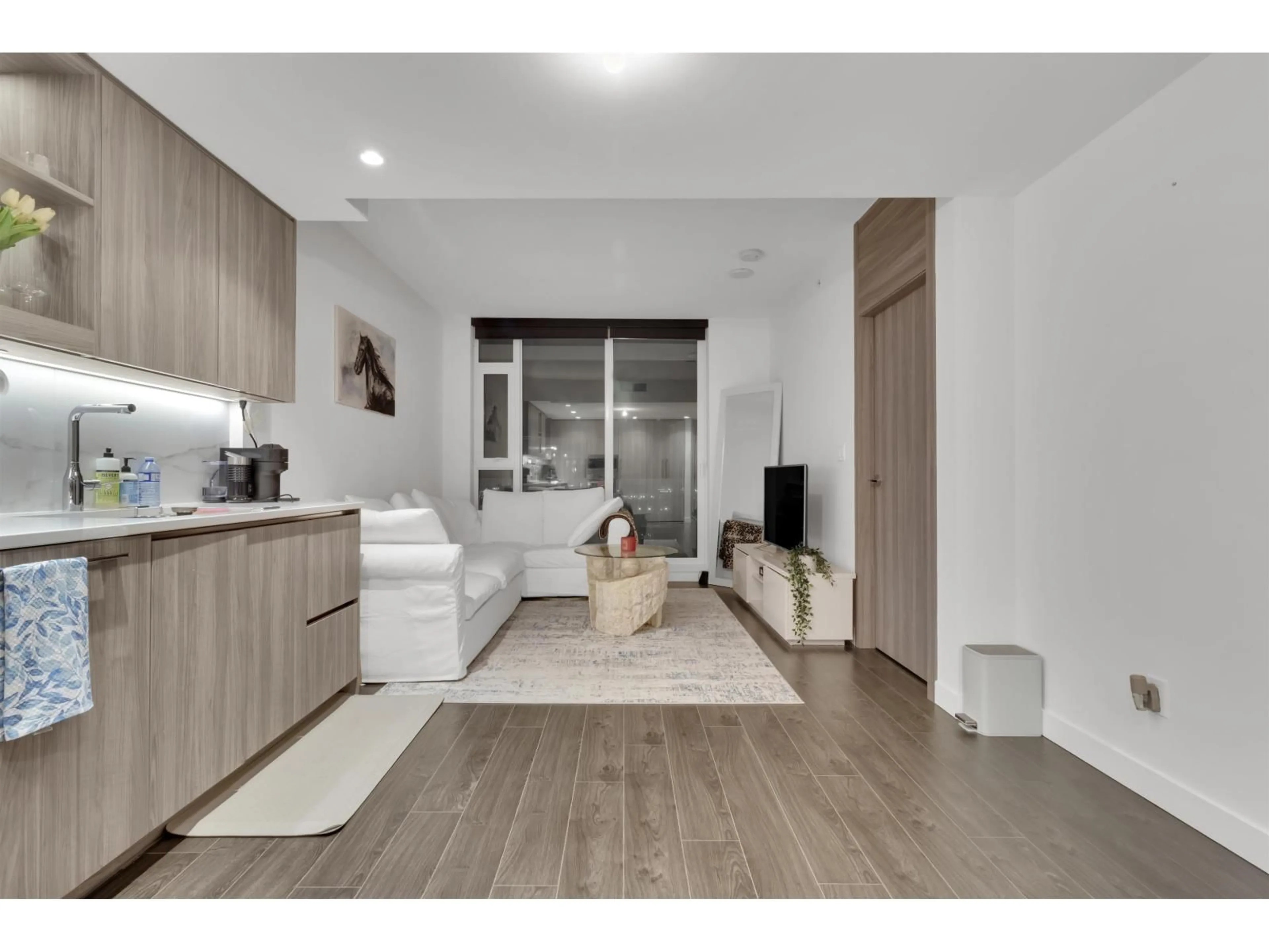 Unknown for 3701 - 9887 WHALLEY BOULEVARD, Surrey British Columbia V3T0P4