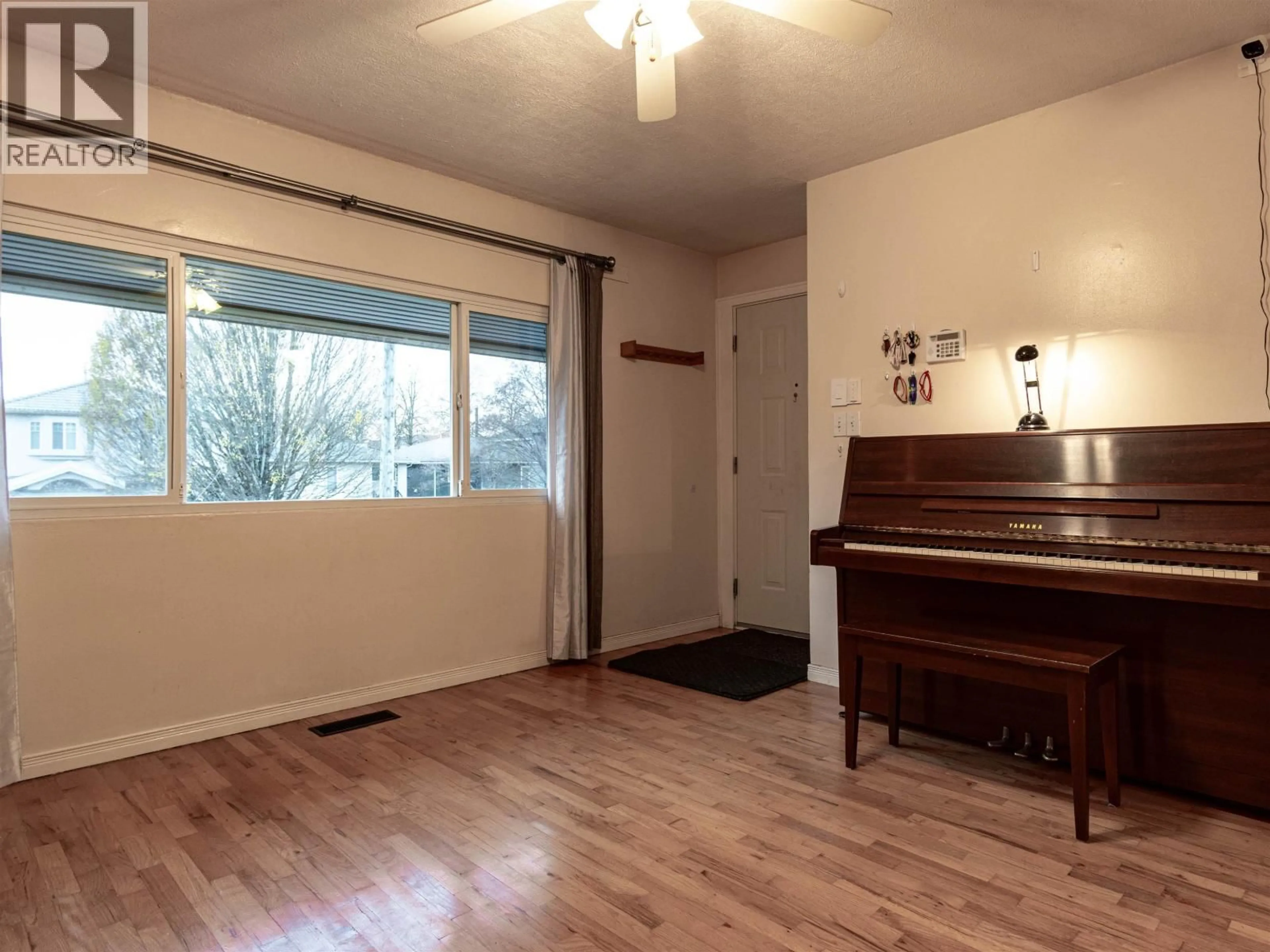 A pic of a room for 4458 SKEENA STREET, Vancouver British Columbia V5R2L9