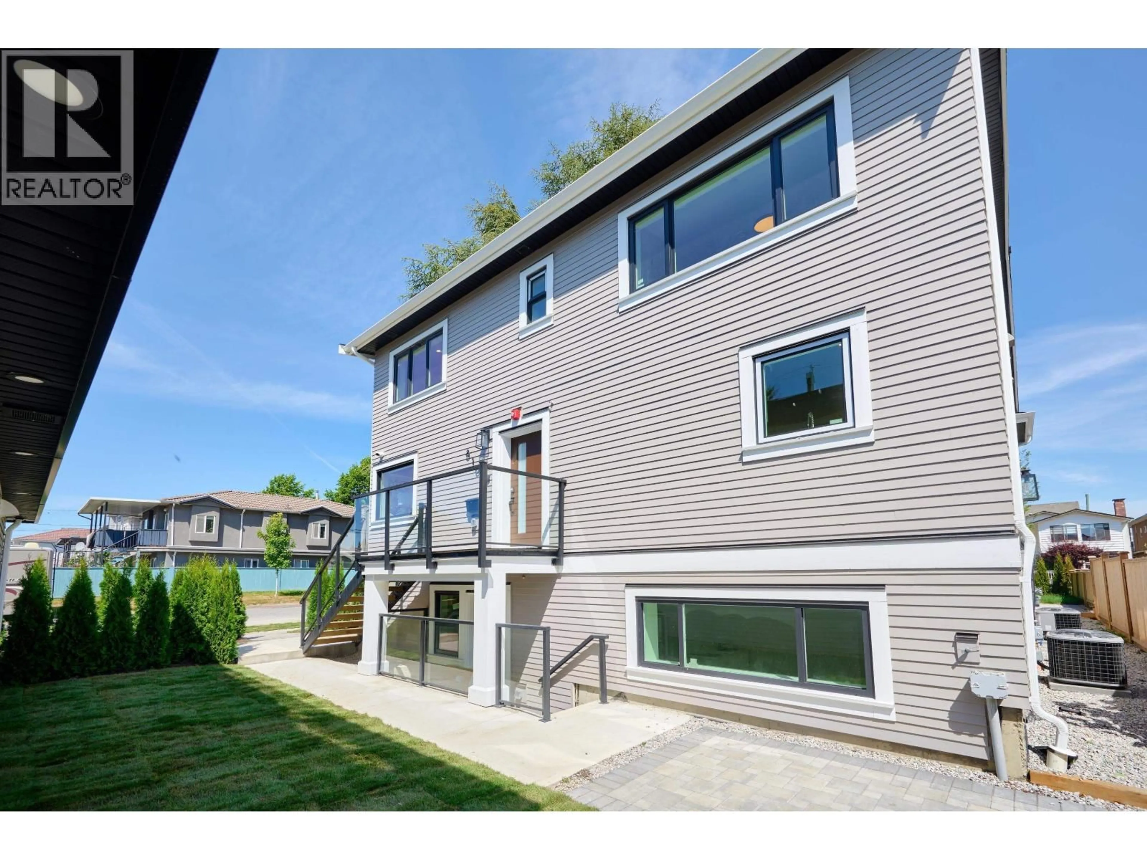 Unknown for 810 51ST AVENUE, Vancouver British Columbia V5X1E5