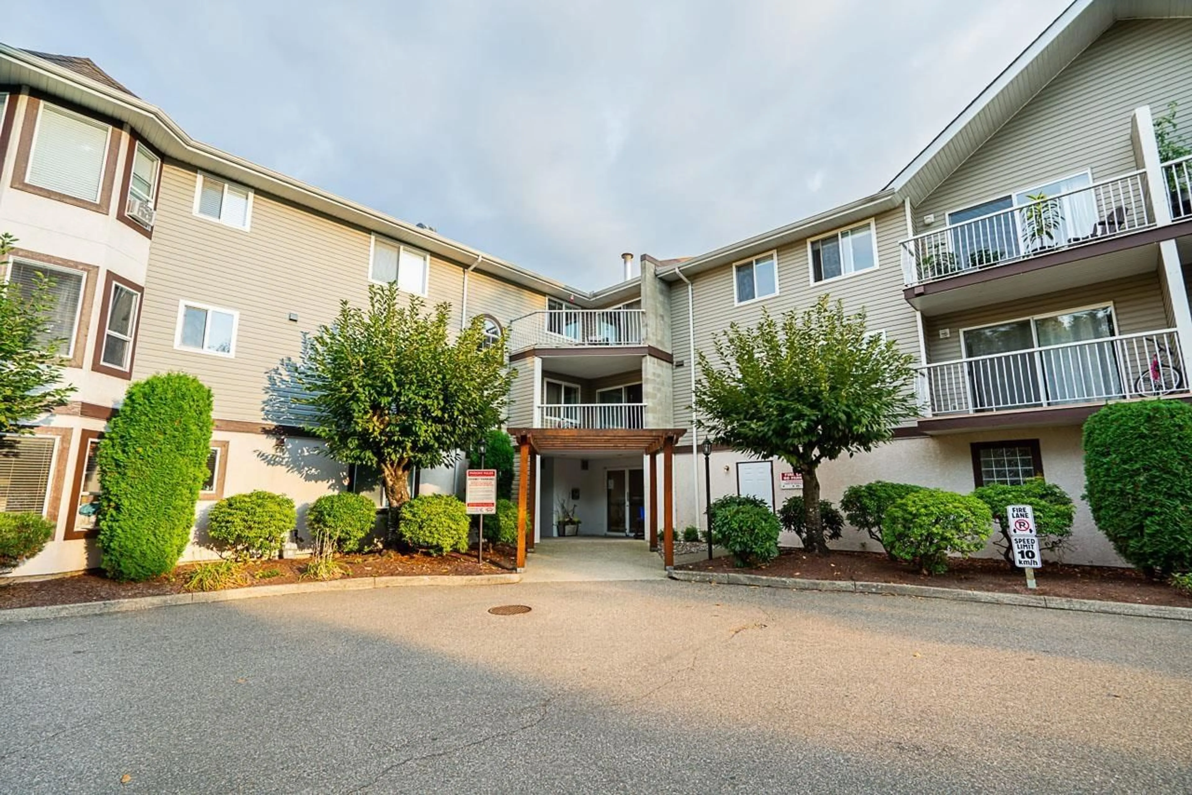 Patio, unknown for 309 - 45222 WATSON ROAD, Chilliwack British Columbia V2R3J4