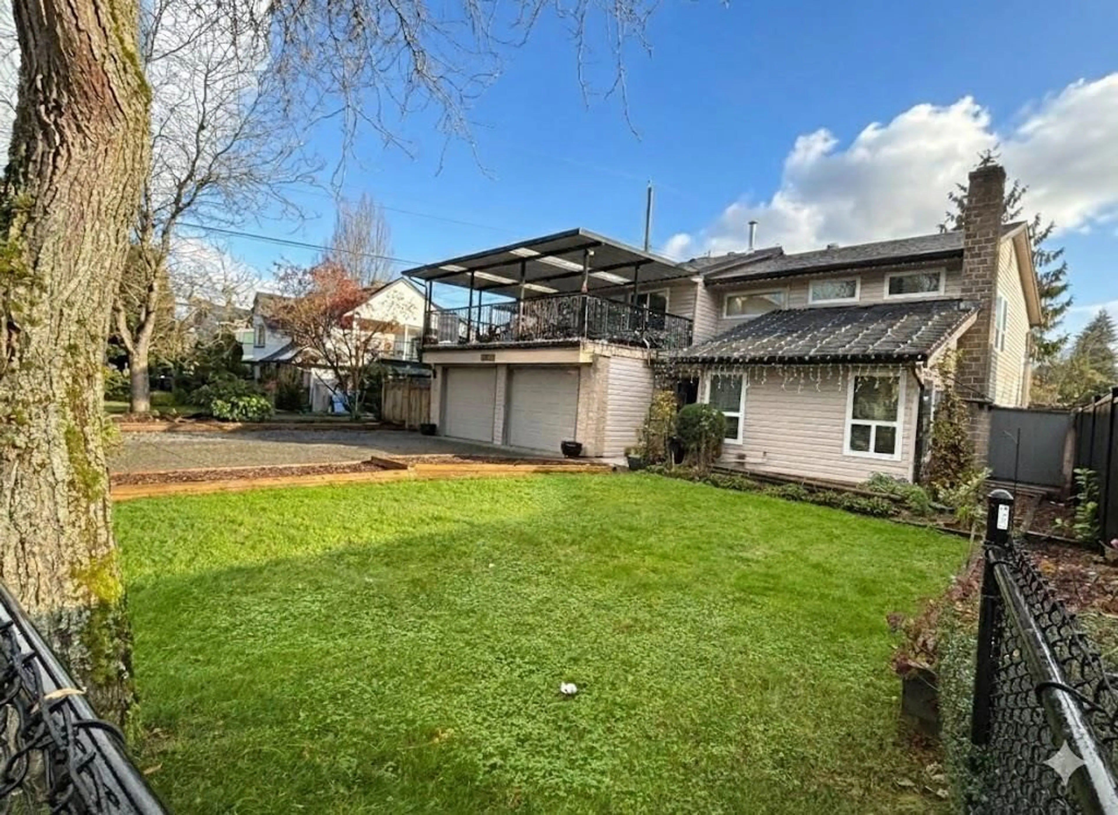 A pic from outside/outdoor area/front of a property/back of a property/a pic from drone, street for 14183 72A AVENUE, Surrey British Columbia V3W2R2