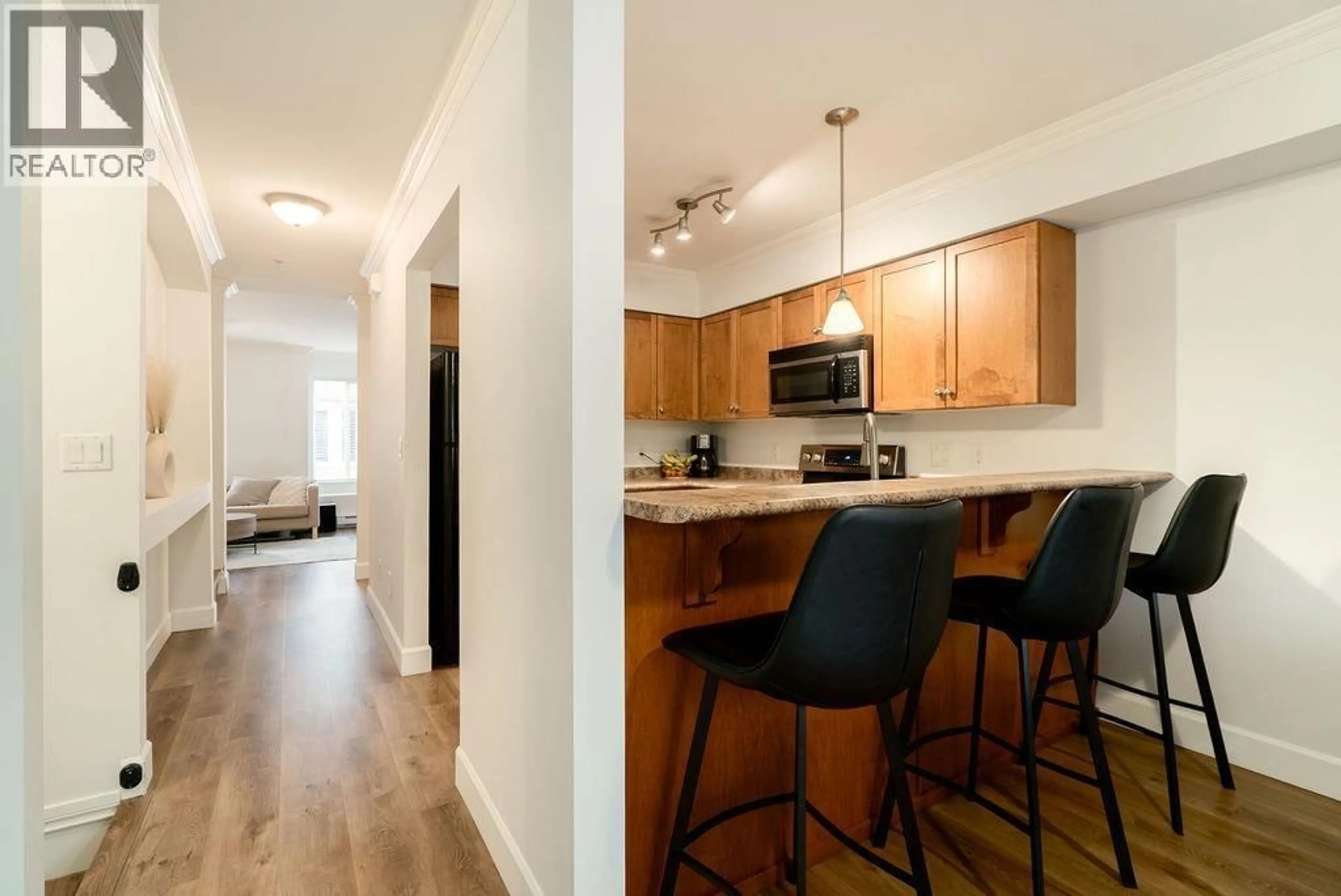 Open concept kitchen, wood/laminate floor for 41 - 19141 124 AVENUE, Pitt Meadows British Columbia V3Y2V6