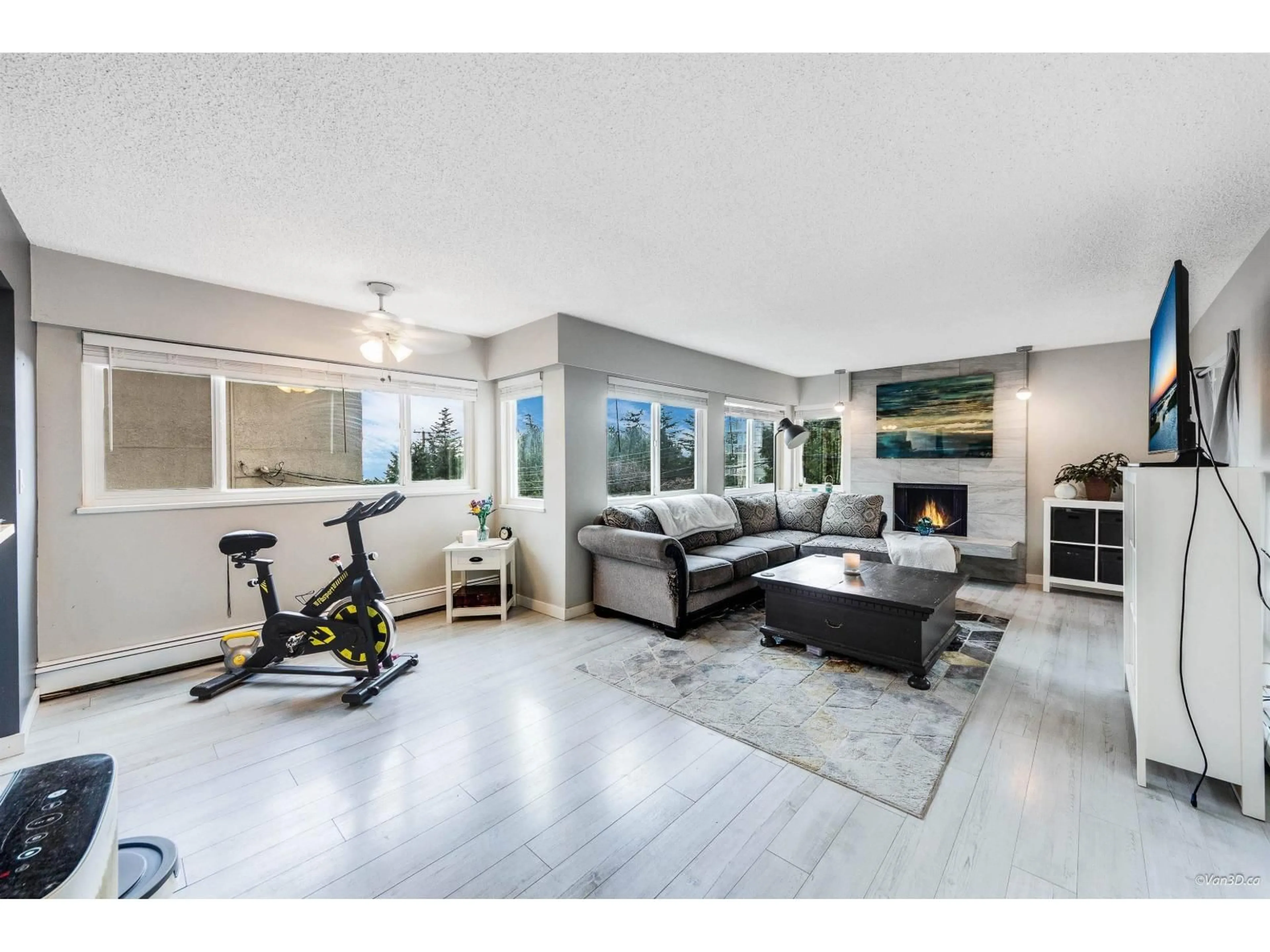 Living room with furniture, unknown for 207 - 1381 MARTIN, White Rock British Columbia V4B3W6