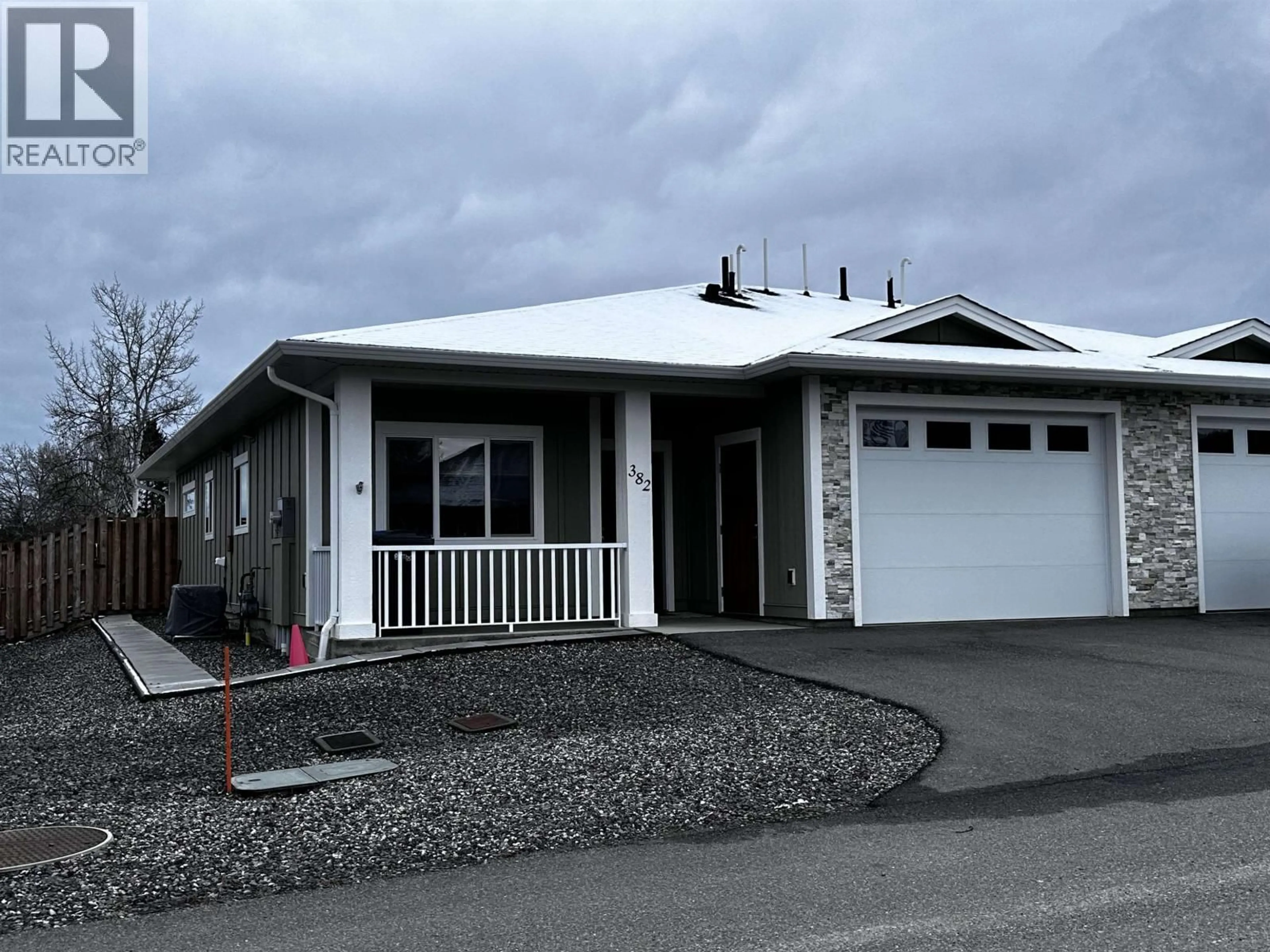 Home with vinyl exterior material, street for 382 SANDHILL CRESCENT, 100 Mile House British Columbia V0K2E0