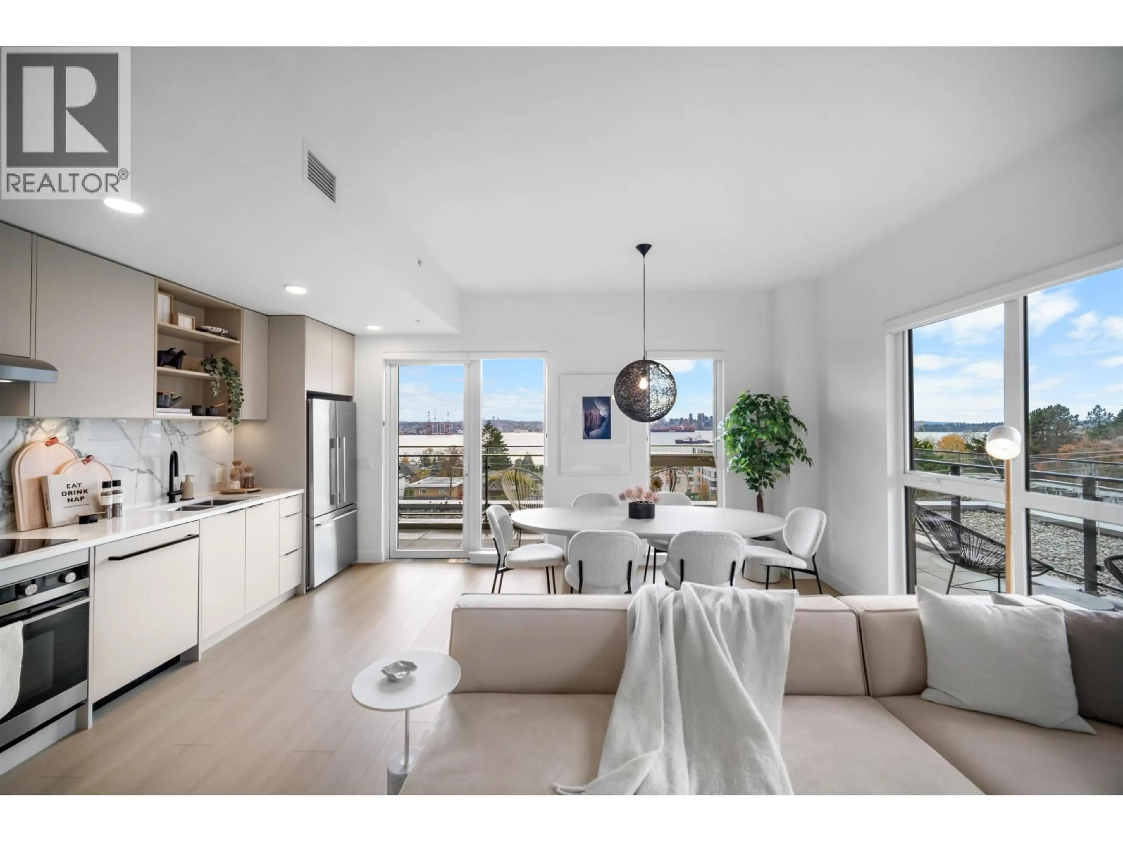 Open concept kitchen, ceramic/tile floor for 501 - 422 3RD STREET, North Vancouver British Columbia V7L0K1