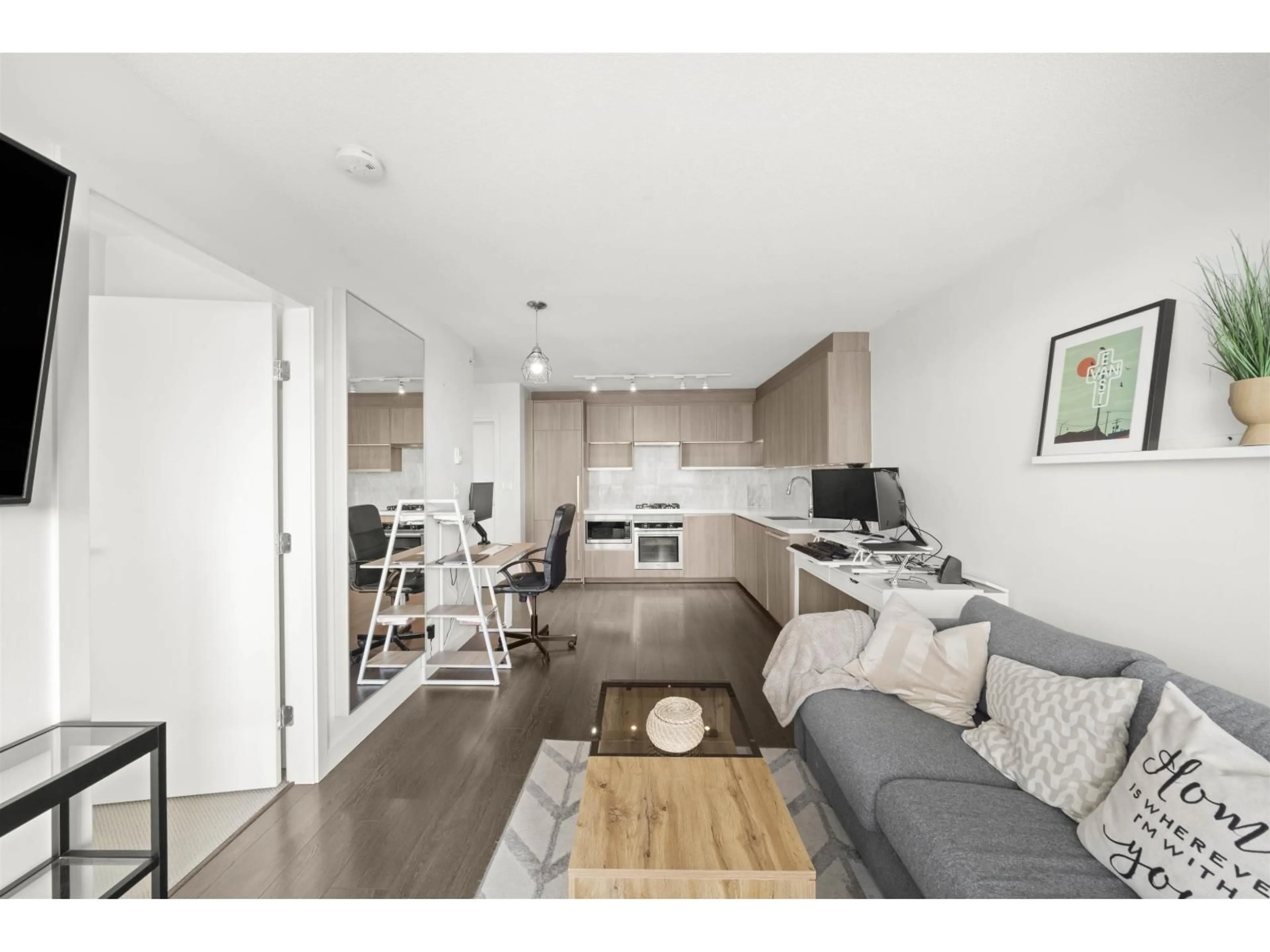 Open concept kitchen, wood/laminate floor for 1901 - 13696 100, Surrey British Columbia V3T0L5