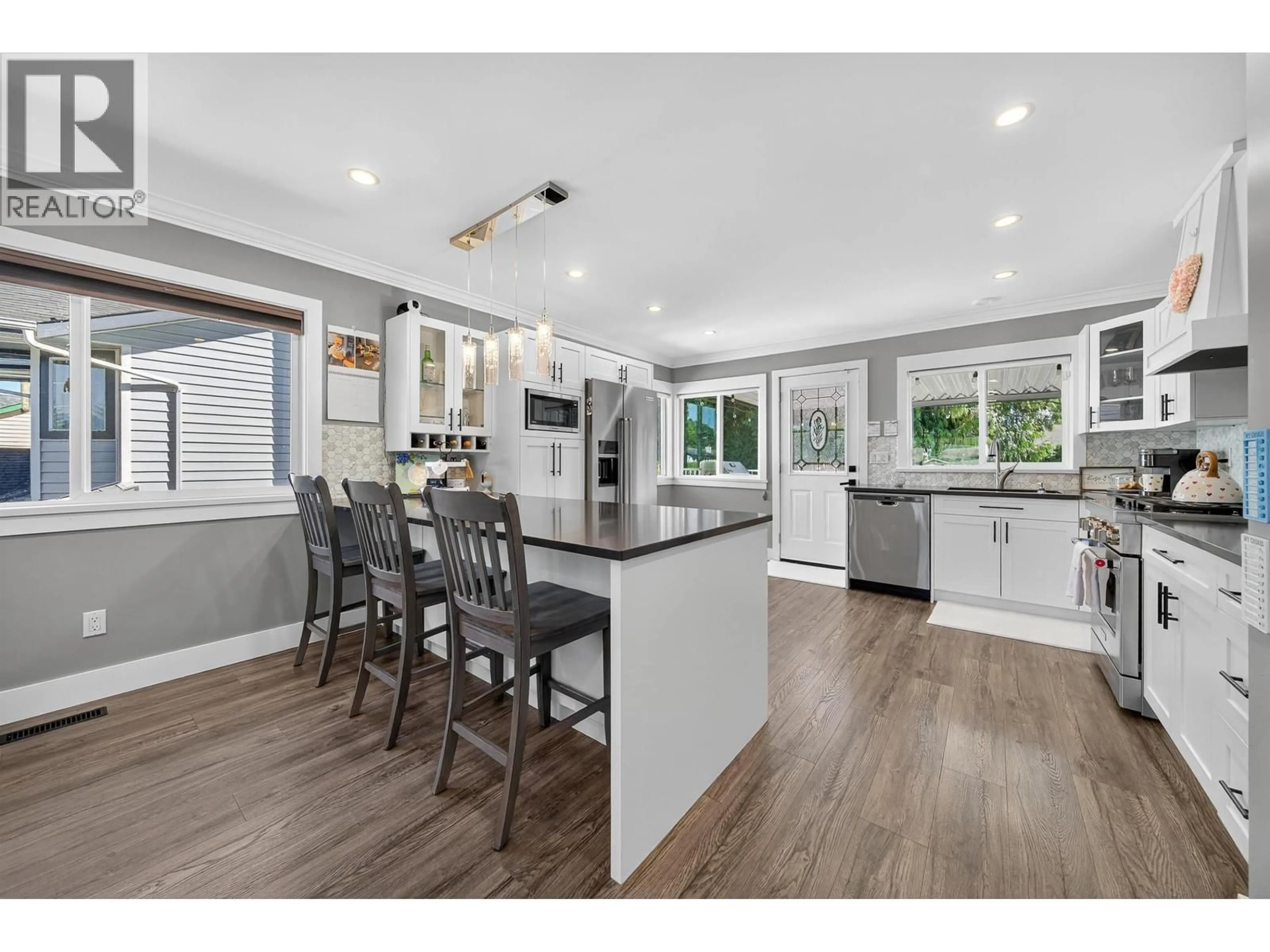 Open concept kitchen, unknown for 20140 BRUCE AVENUE, Maple Ridge British Columbia V2X8Y4