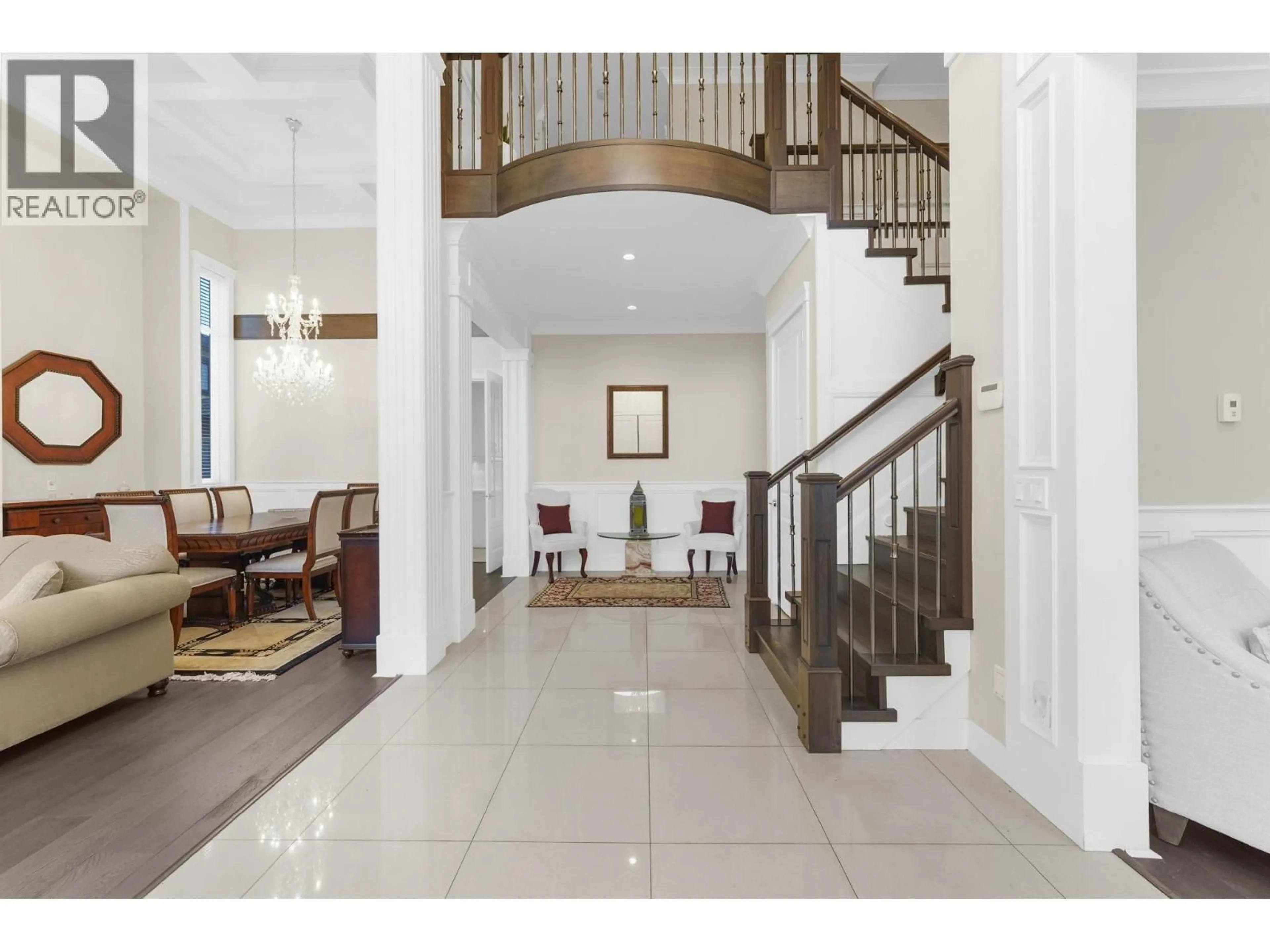 Indoor foyer for 4351 WOODHEAD ROAD, Richmond British Columbia V6X1J1