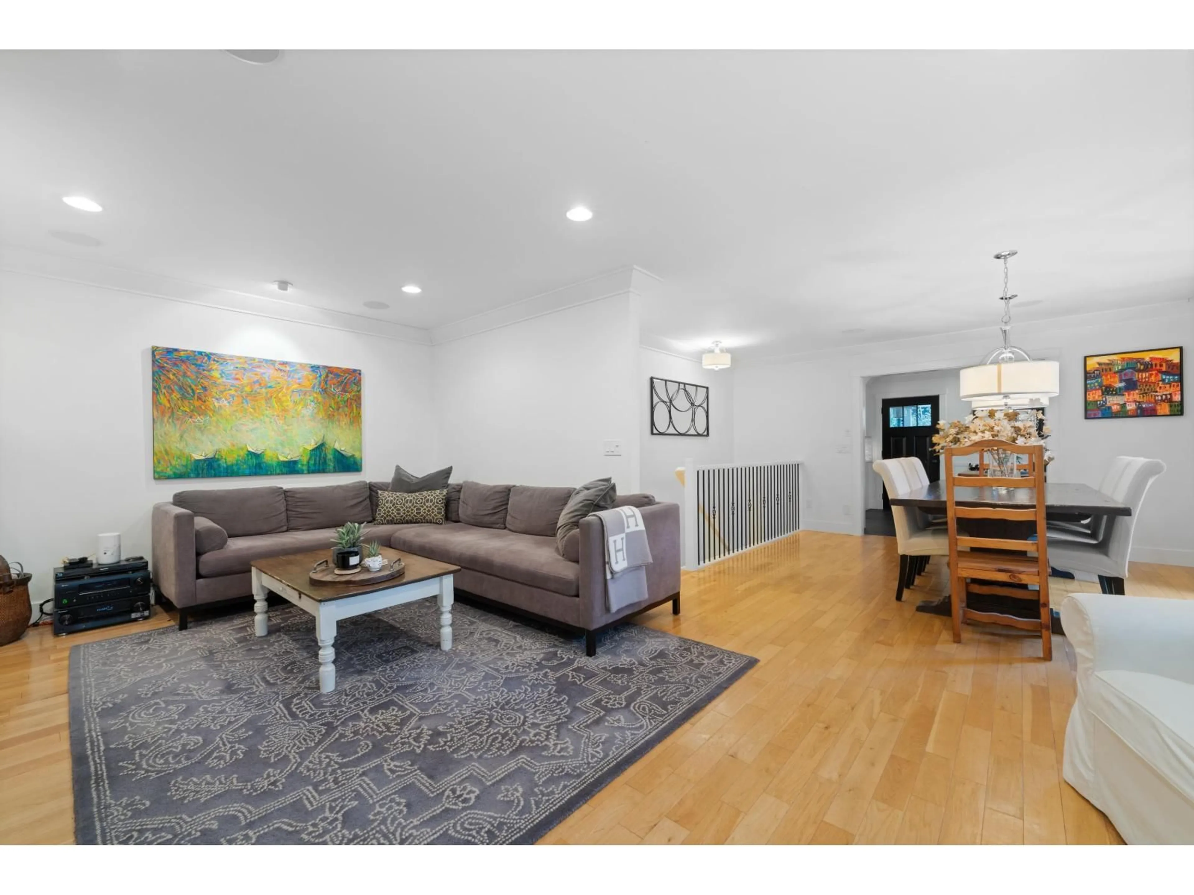 Living room with furniture, wood/laminate floor for 12682 26 AVENUE, Surrey British Columbia V4A5R7