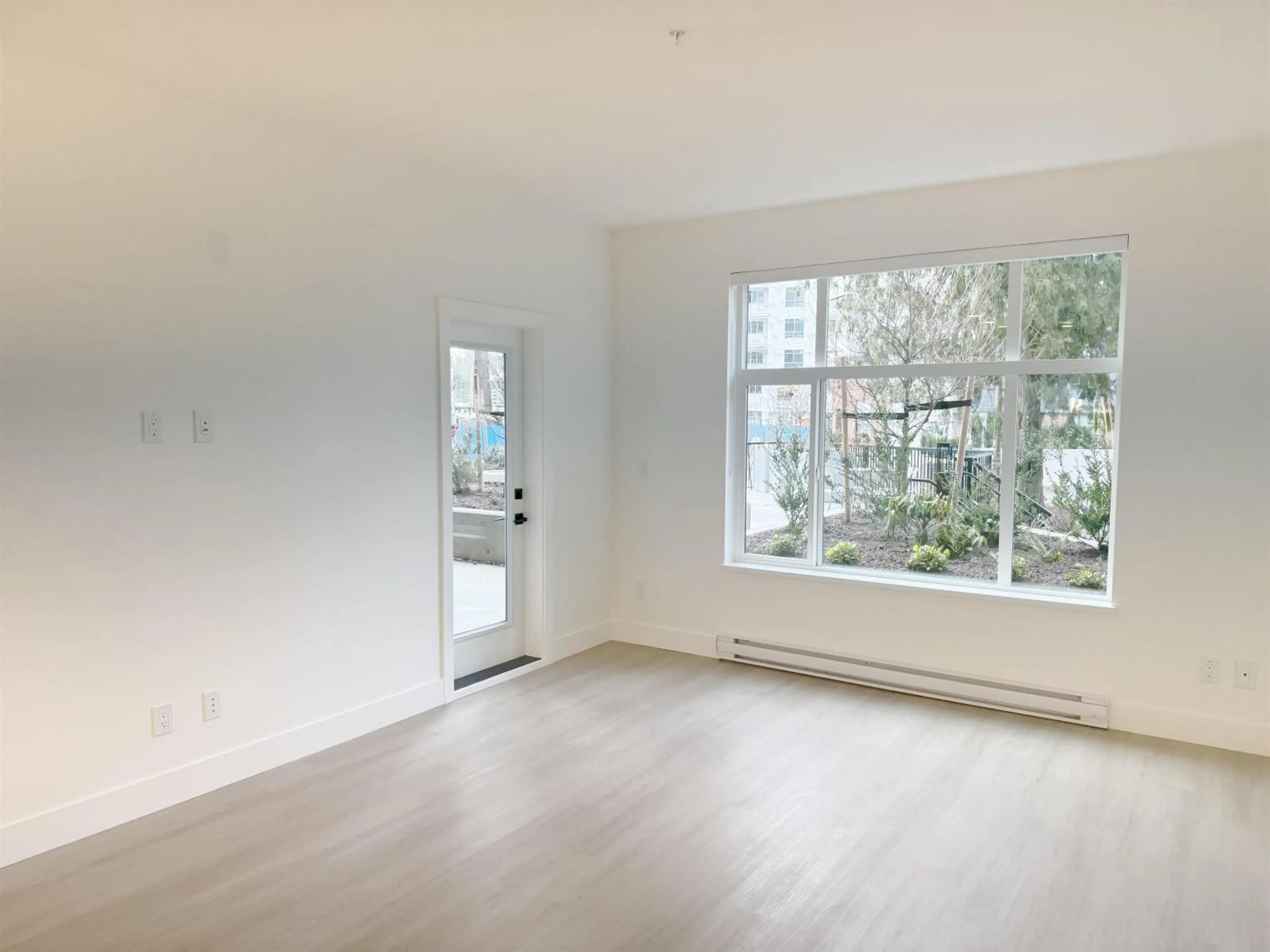 A pic of a room for 115 - 3480 146A STREET, Surrey British Columbia V4P0H6