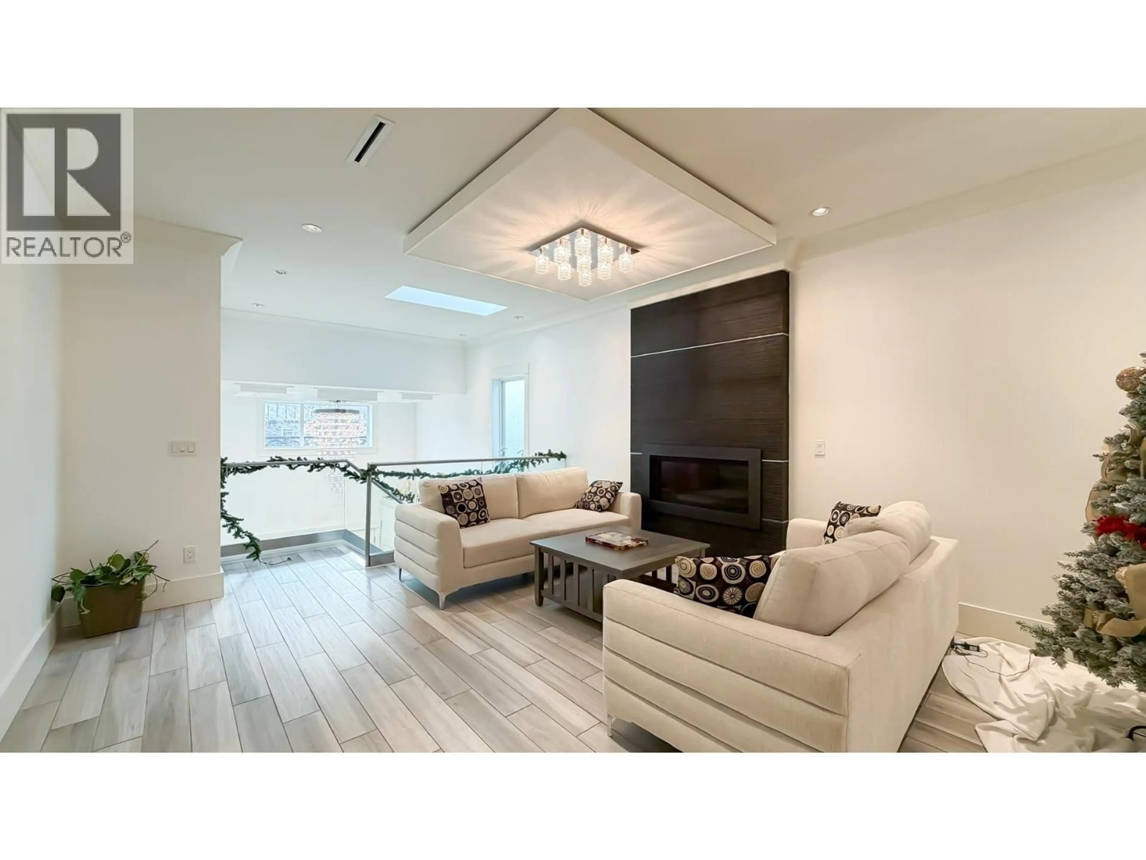 Living room with furniture, unknown for 10297 BIRD ROAD, Richmond British Columbia V6X1N4