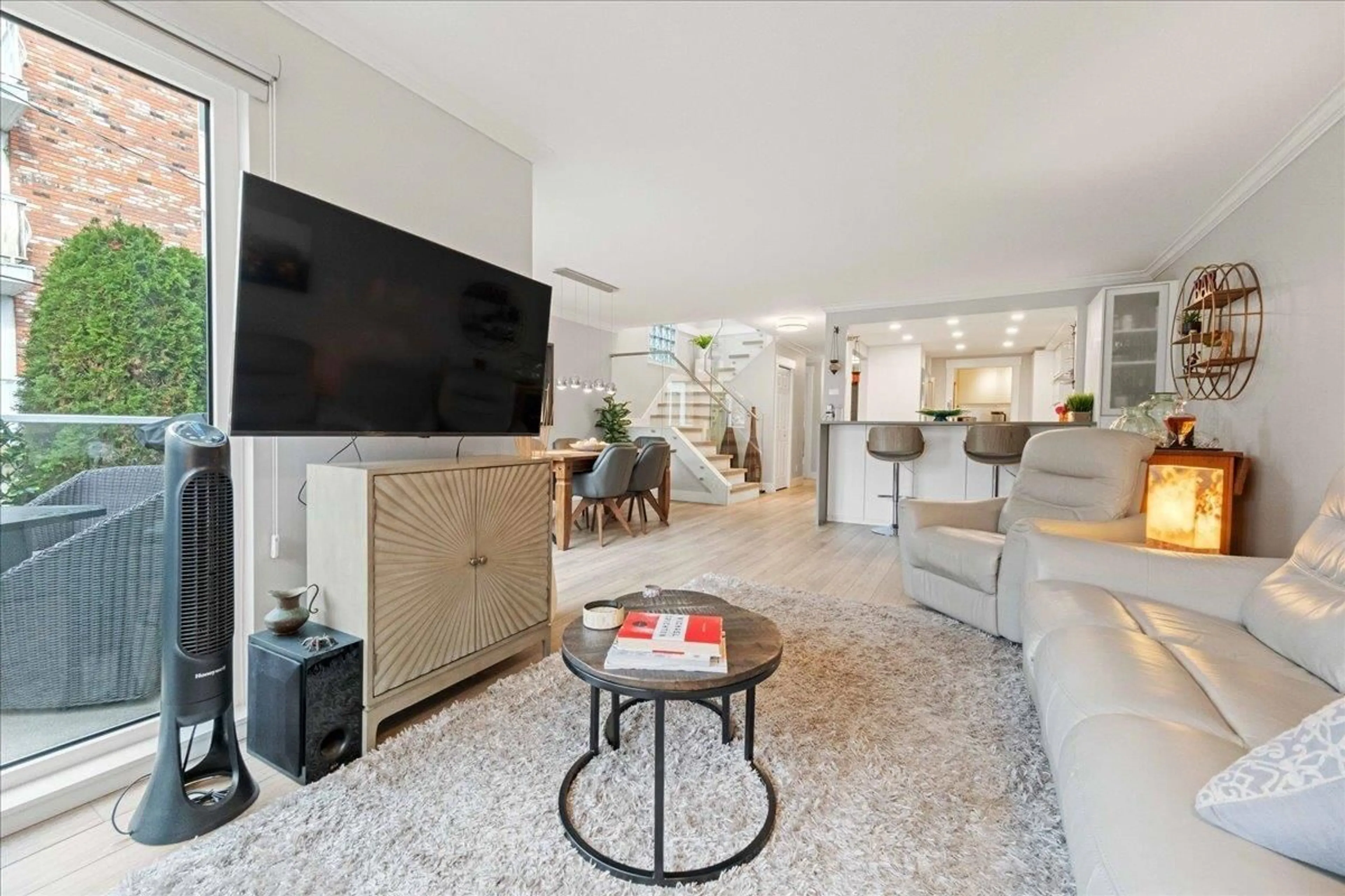 Home theater for 5 - 1508 BLACKWOOD STREET, White Rock British Columbia V4B3V4