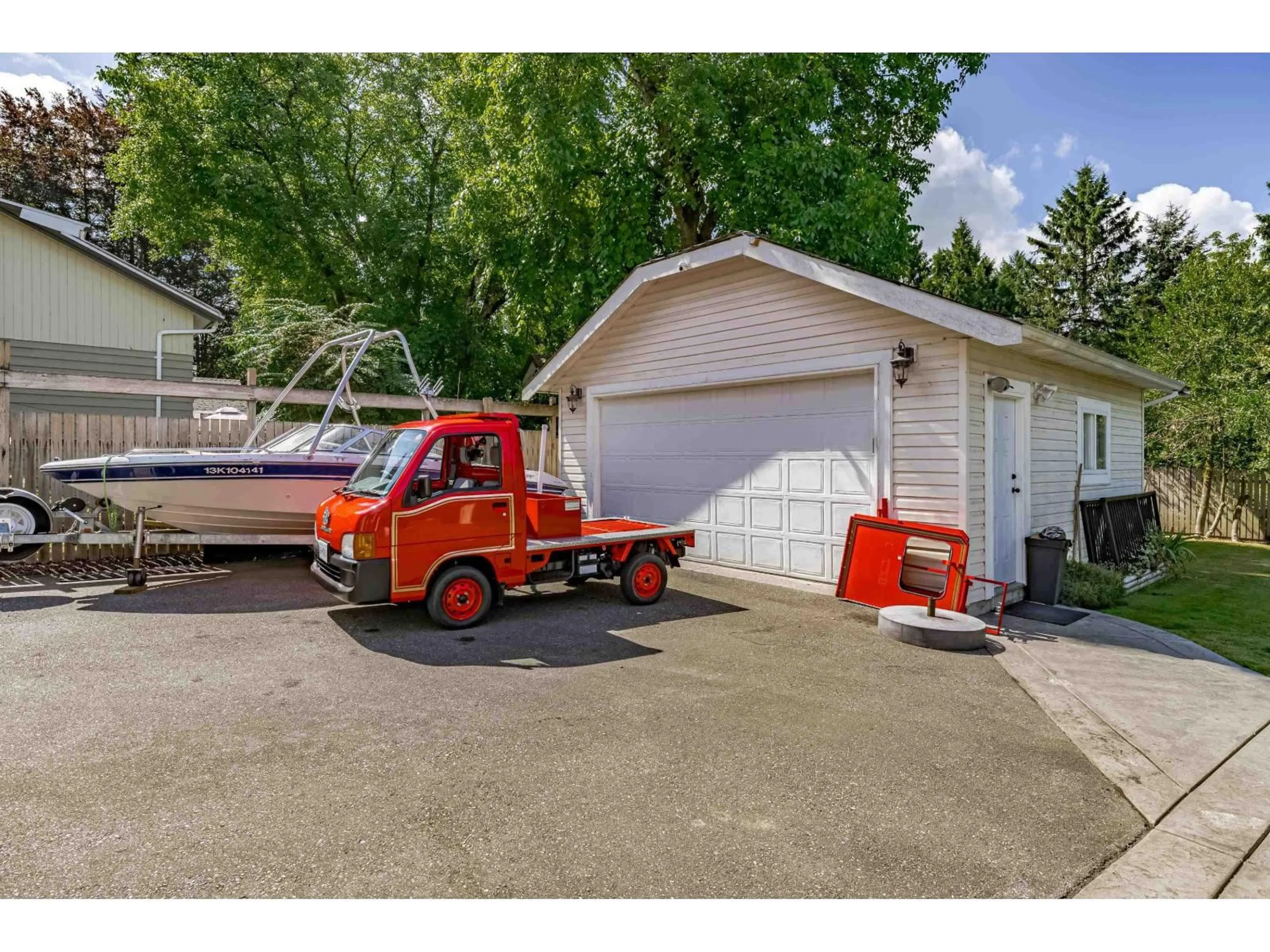 Indoor garage for 20994 OLD YALE ROAD, Langley British Columbia V3A4M5
