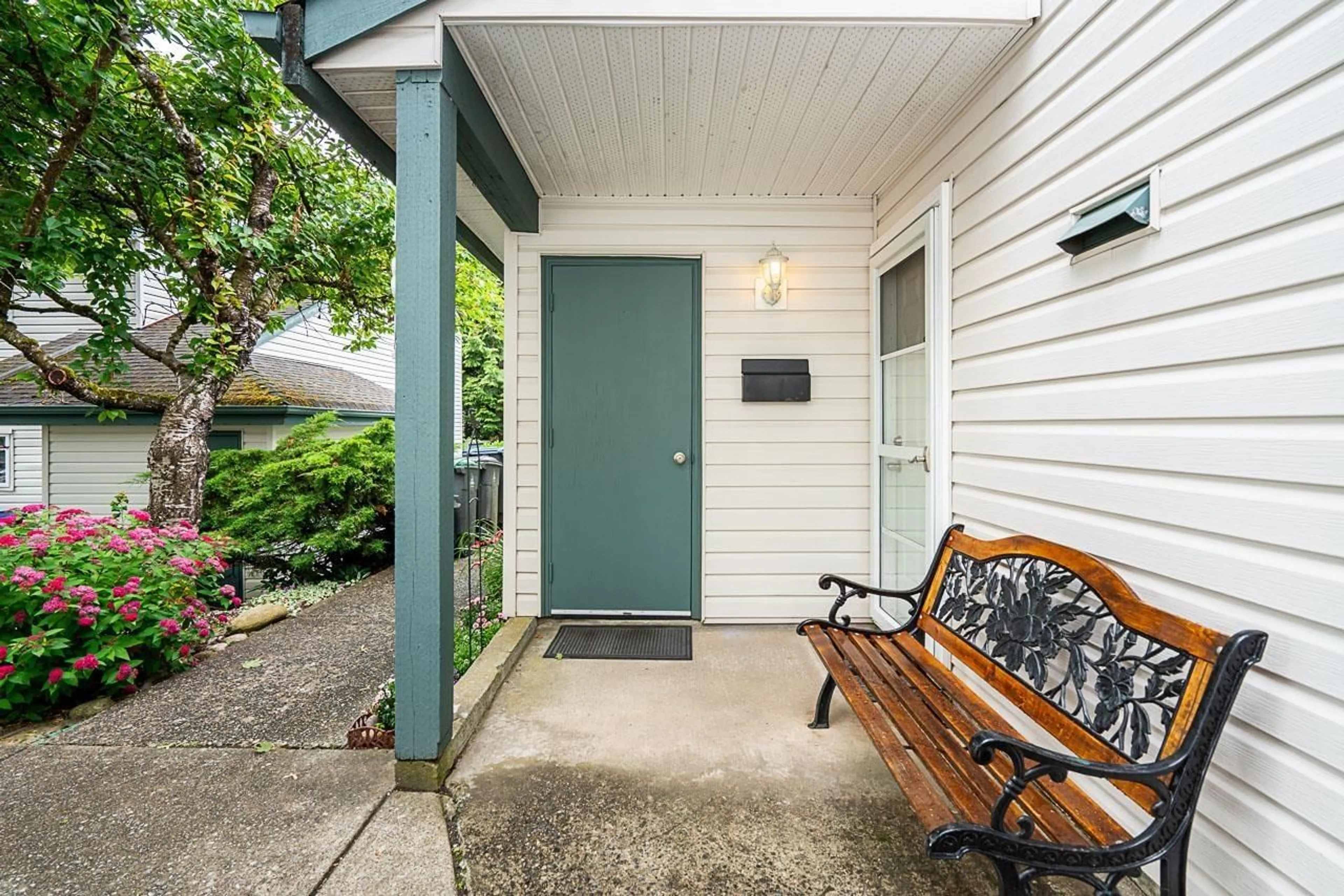 Unknown for 131 - 13710 67 AVENUE, Surrey British Columbia V3W6X6