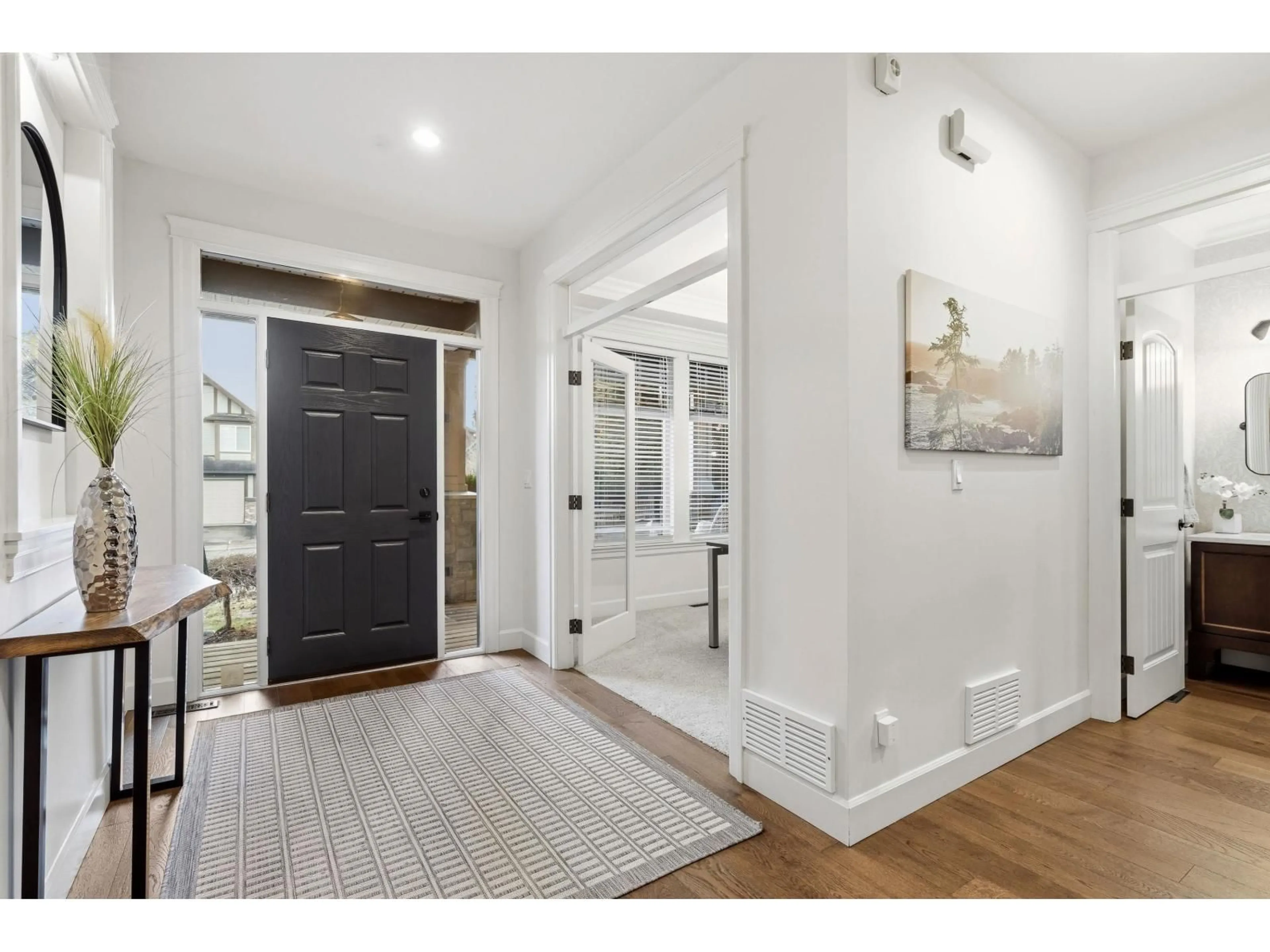 Indoor entryway for 19689 70 AVENUE, Langley British Columbia V2Y3E8