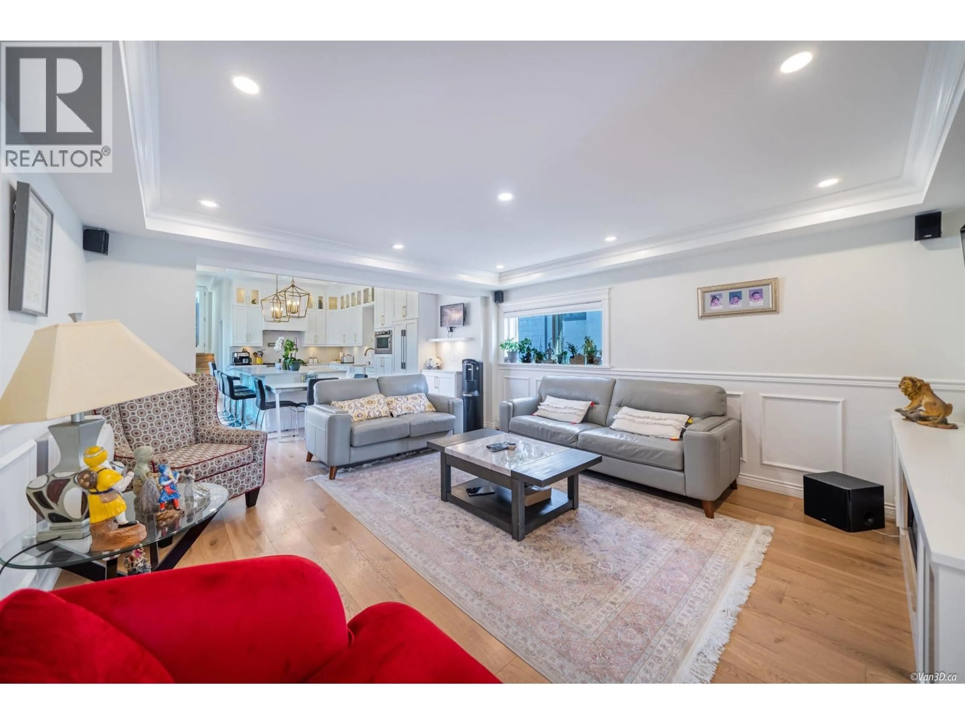 Living room with furniture, unknown for 1407 SIXTH AVENUE, New Westminster British Columbia V3M2C5