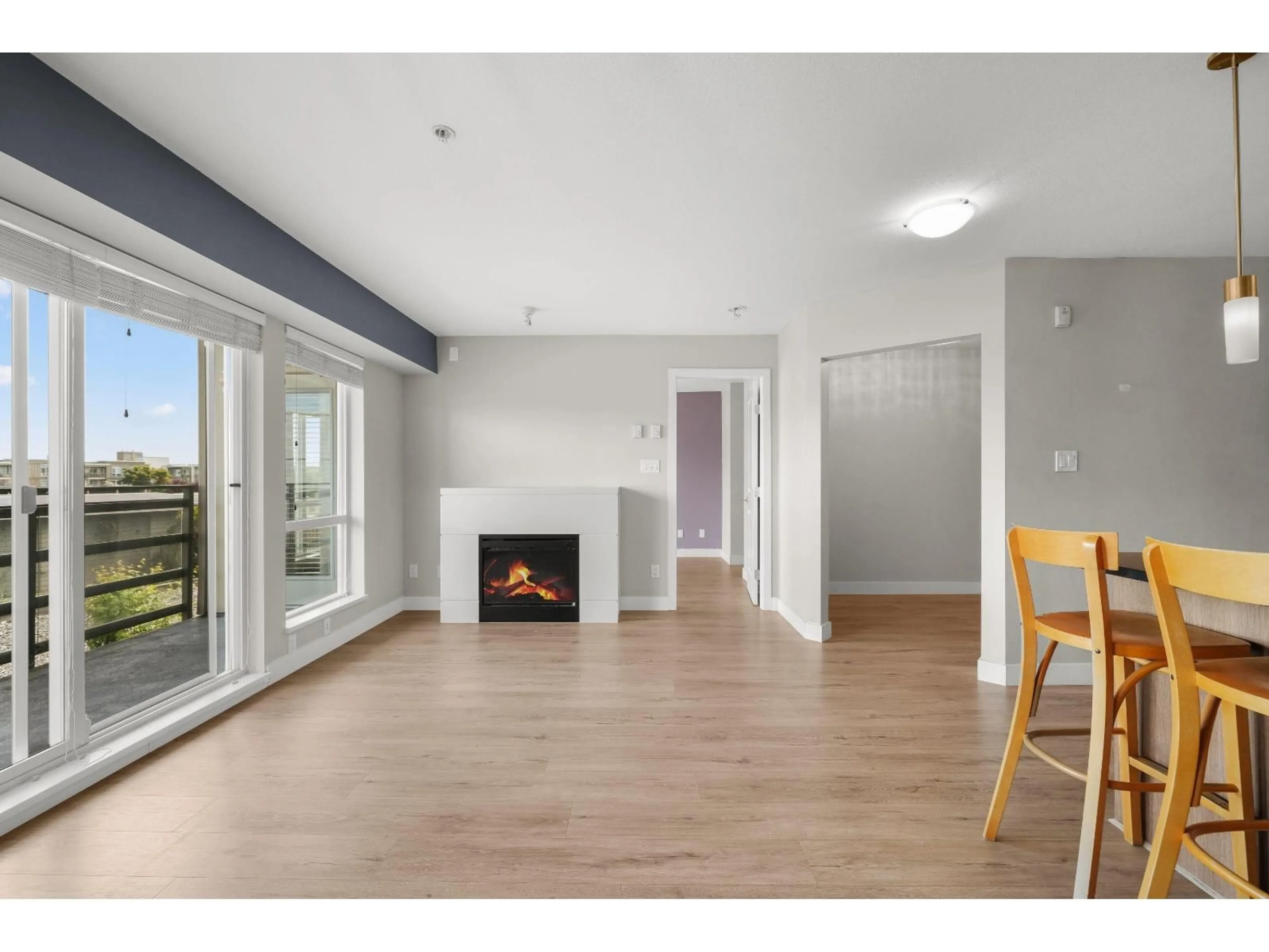 A pic of a room for 313 - 15745 CROYDON DRIVE, Surrey British Columbia V3Z2L5