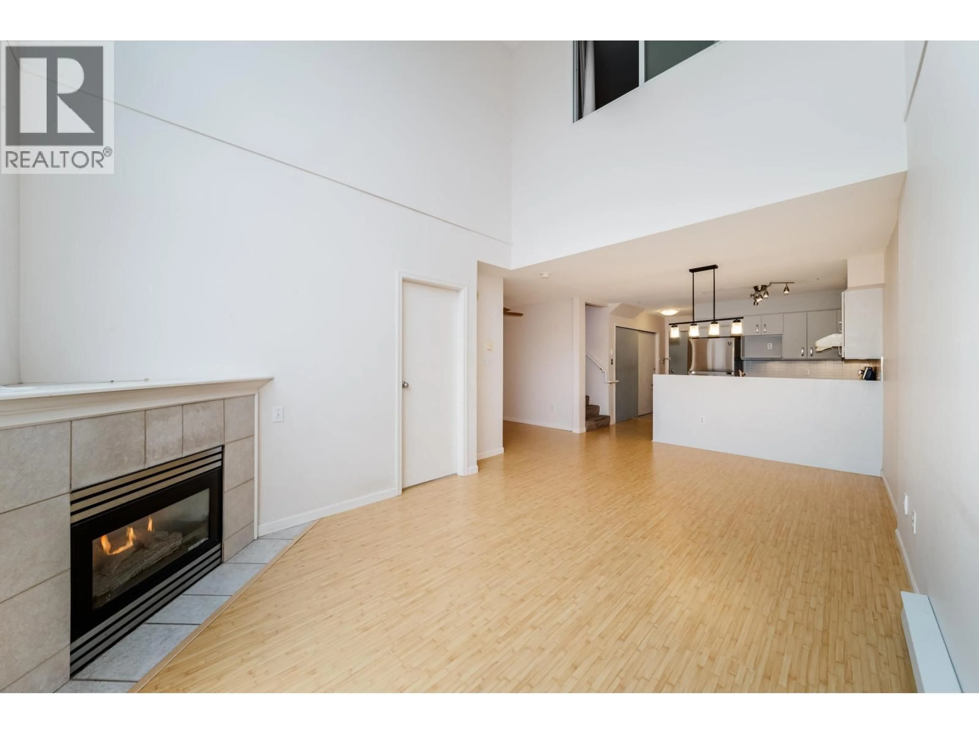 Unknown for 307 - 418 BROADWAY, Vancouver British Columbia V5T1X2