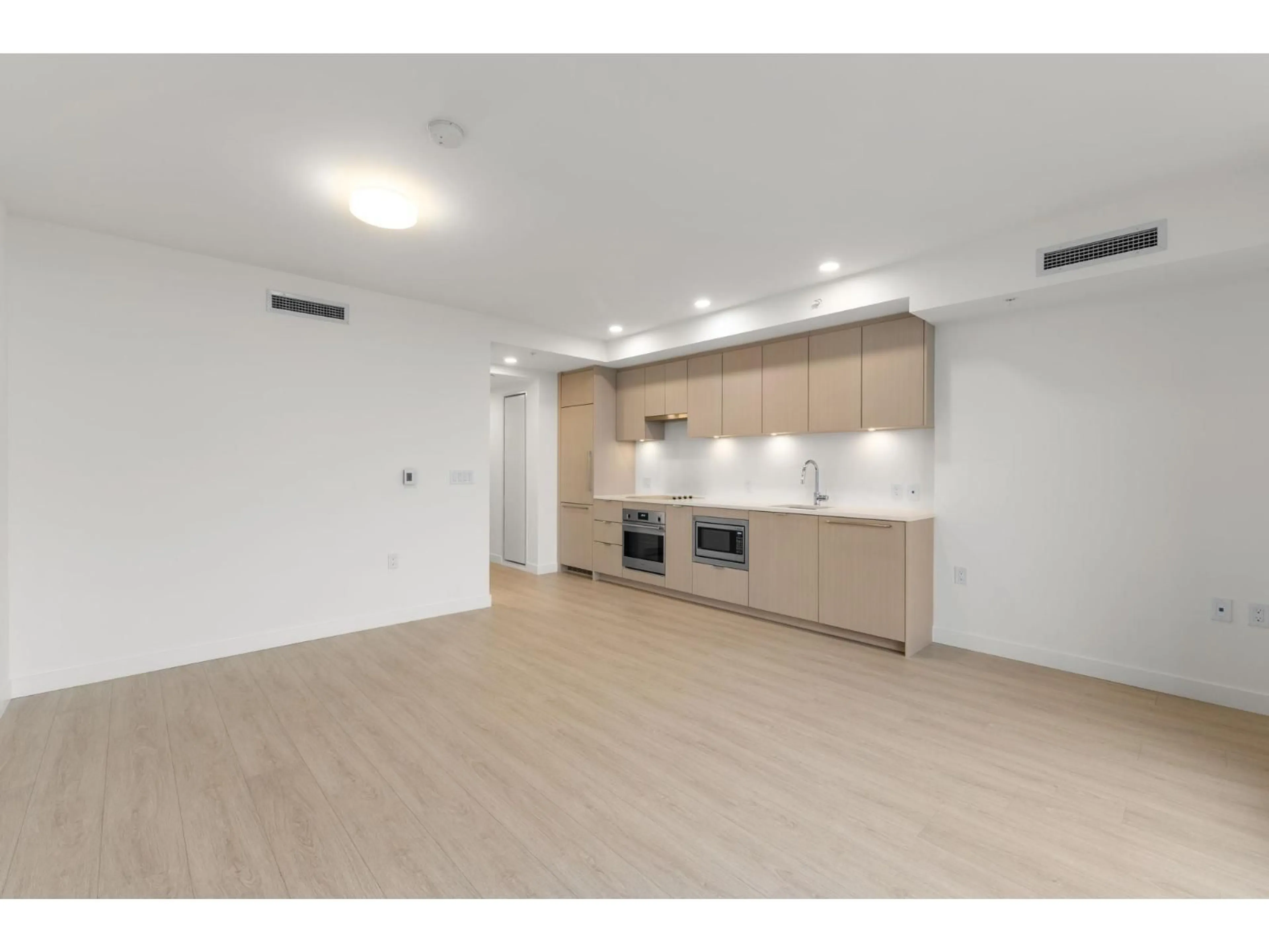 Unknown for 1810 - 13675 107A AVENUE, Surrey British Columbia V3T2H3