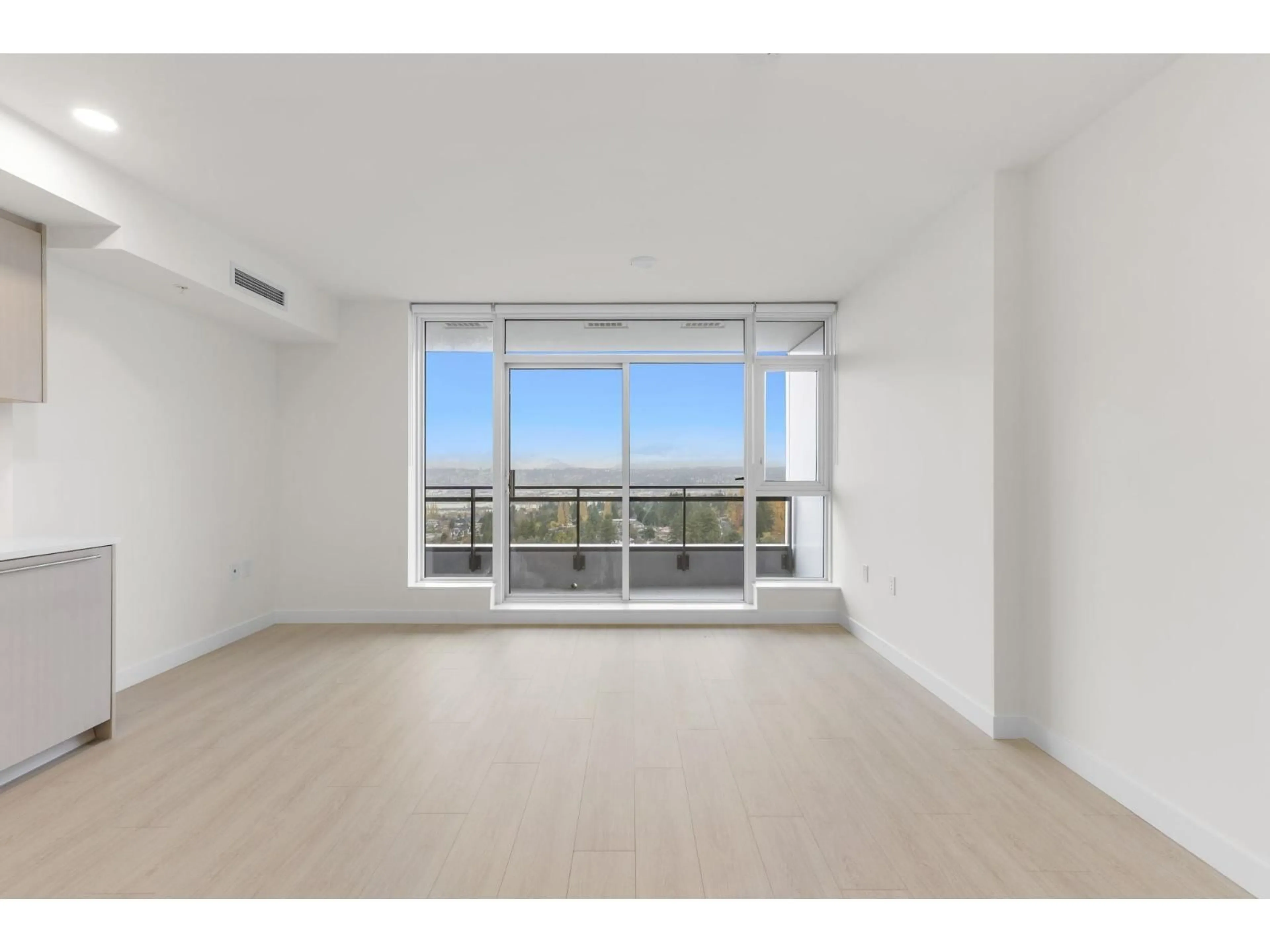 A pic of a room for 1810 - 13675 107A AVENUE, Surrey British Columbia V3T2H3