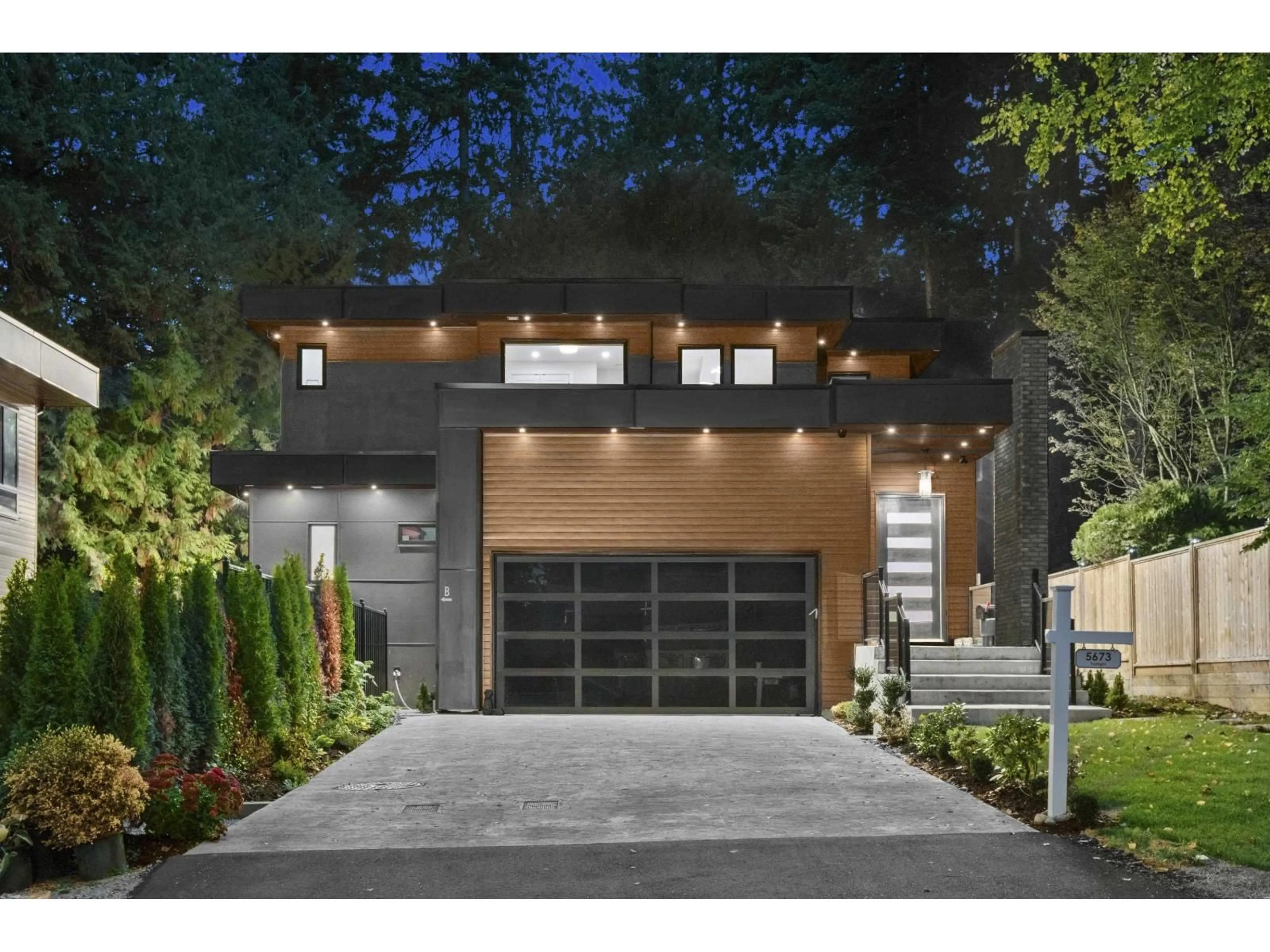 Indoor garage for 5673 FAIRLIGHT CRESCENT, Delta British Columbia V4E1B3