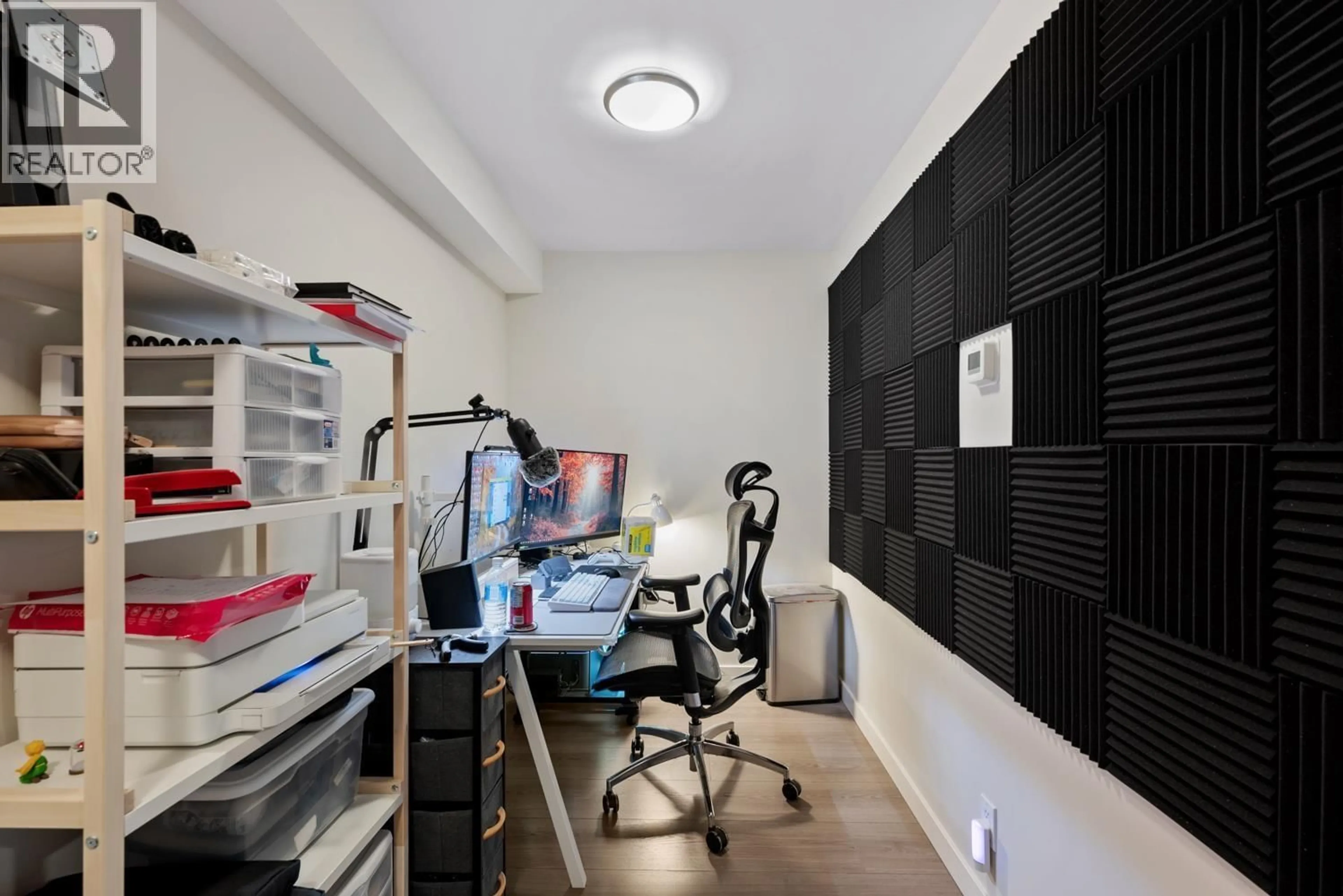 A pic of a room for 708 - 8699 HAZELBRIDGE WAY, Richmond British Columbia V6X0T4