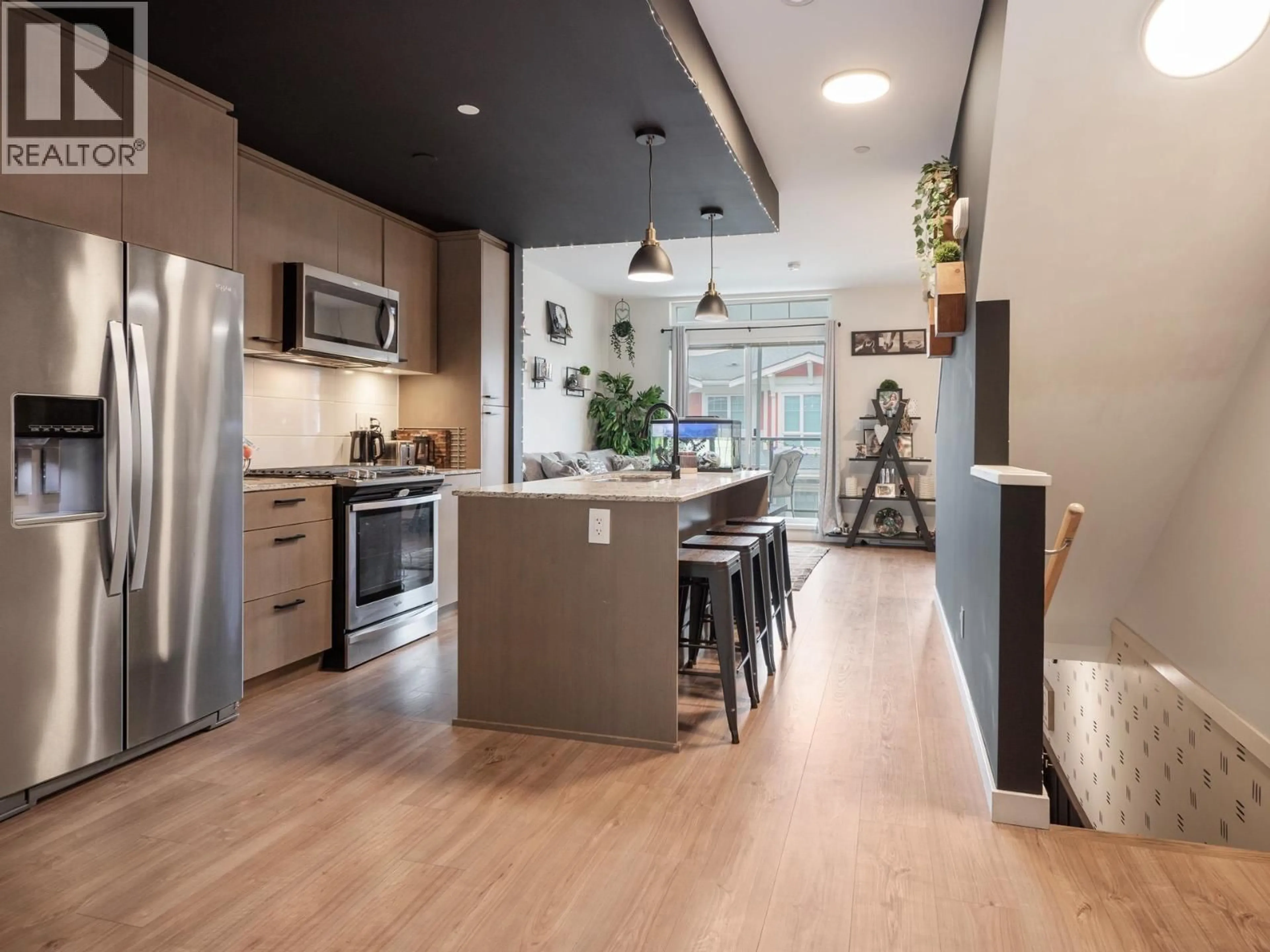 Open concept kitchen, unknown for 5934 OLDMILL LANE, Sechelt British Columbia V7Z0S3