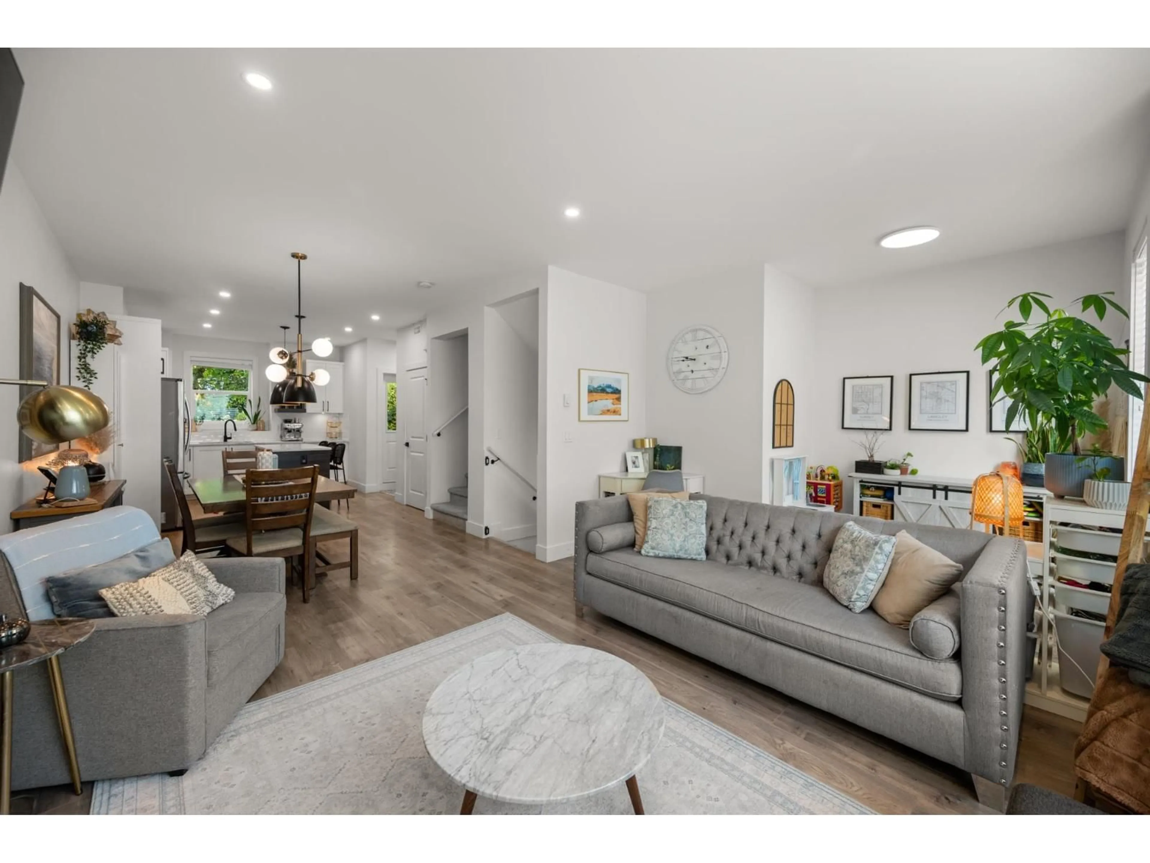 Living room with furniture, unknown for 10 - 27640 LANTERN AVENUE, Abbotsford British Columbia V4X1M3