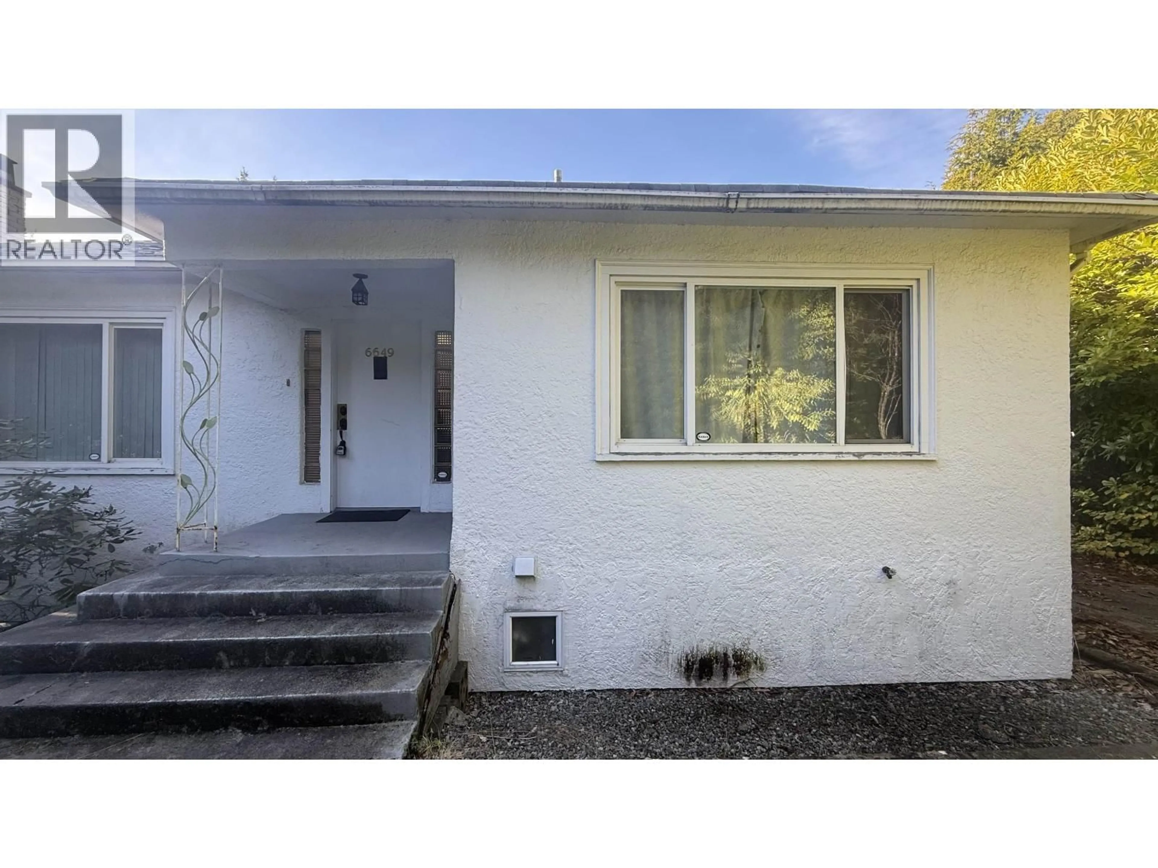 Home with vinyl exterior material, street for 6649 GRANVILLE STREET, Vancouver British Columbia V6P4X1