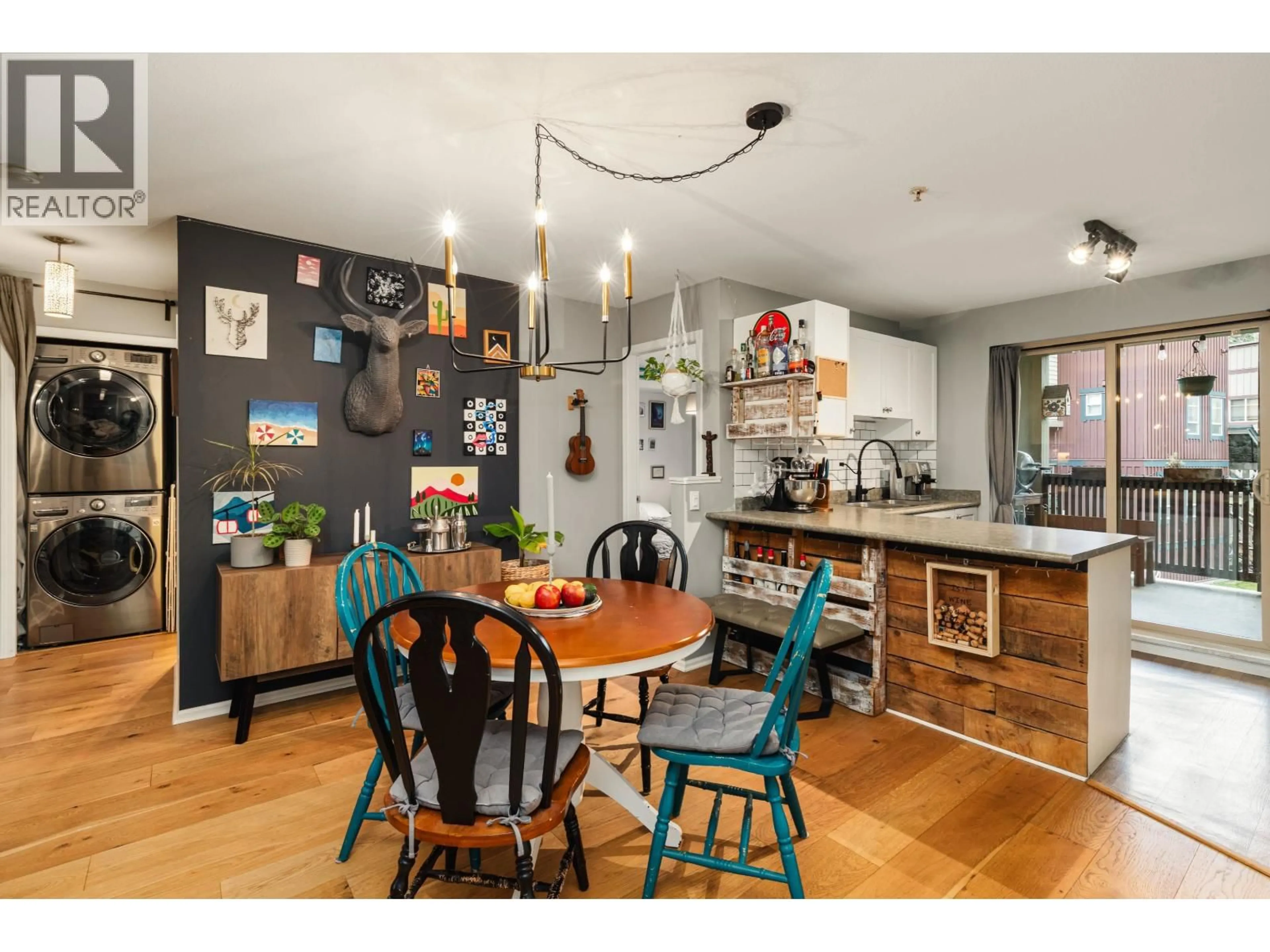 Open concept kitchen, wood/laminate floor for 9 - 1447 VINE ROAD, Pemberton British Columbia V0N2L1