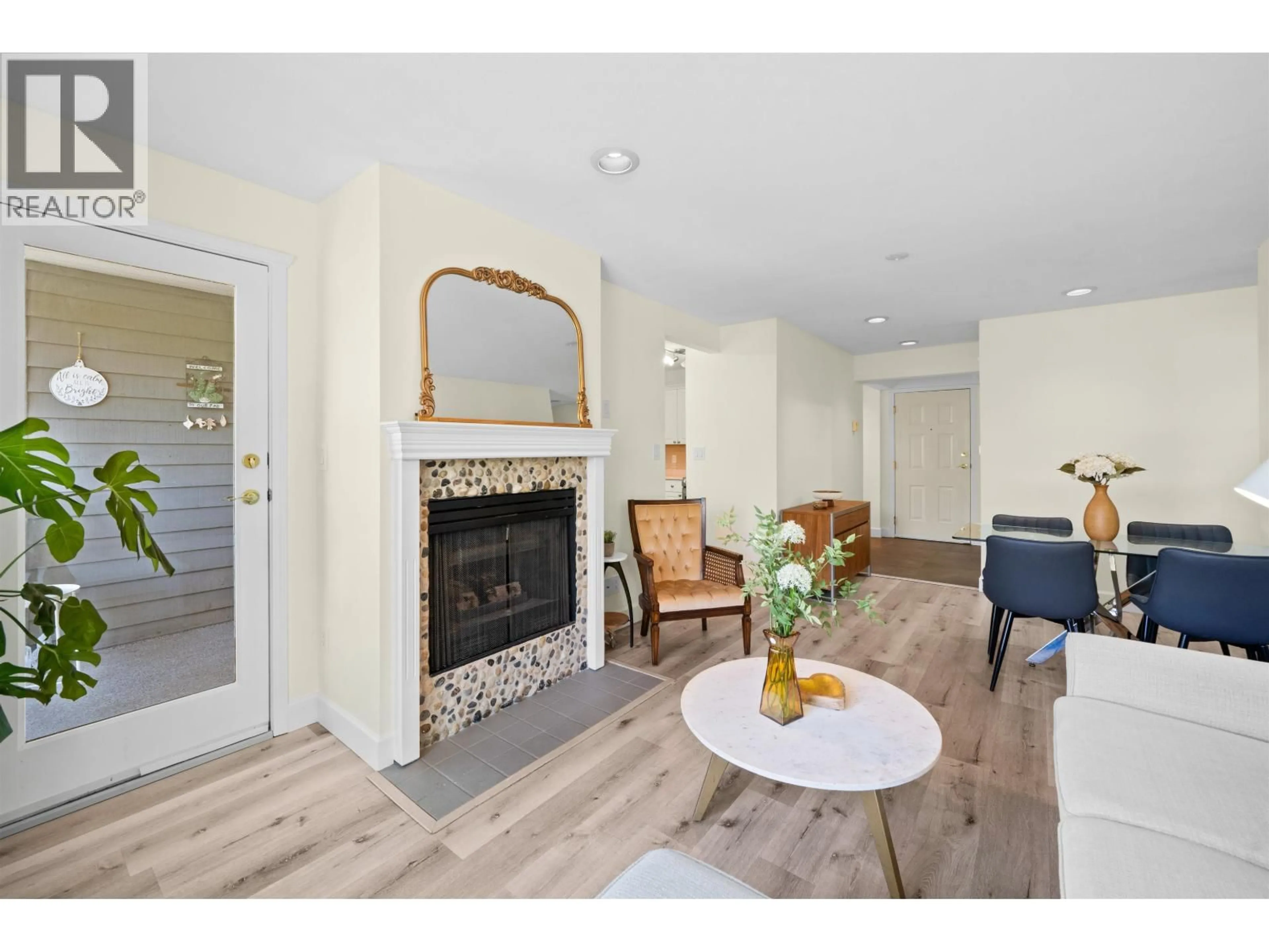 Living room with furniture, unknown for 204 - 1528 BOWSER AVENUE, North Vancouver British Columbia V7P2Y3