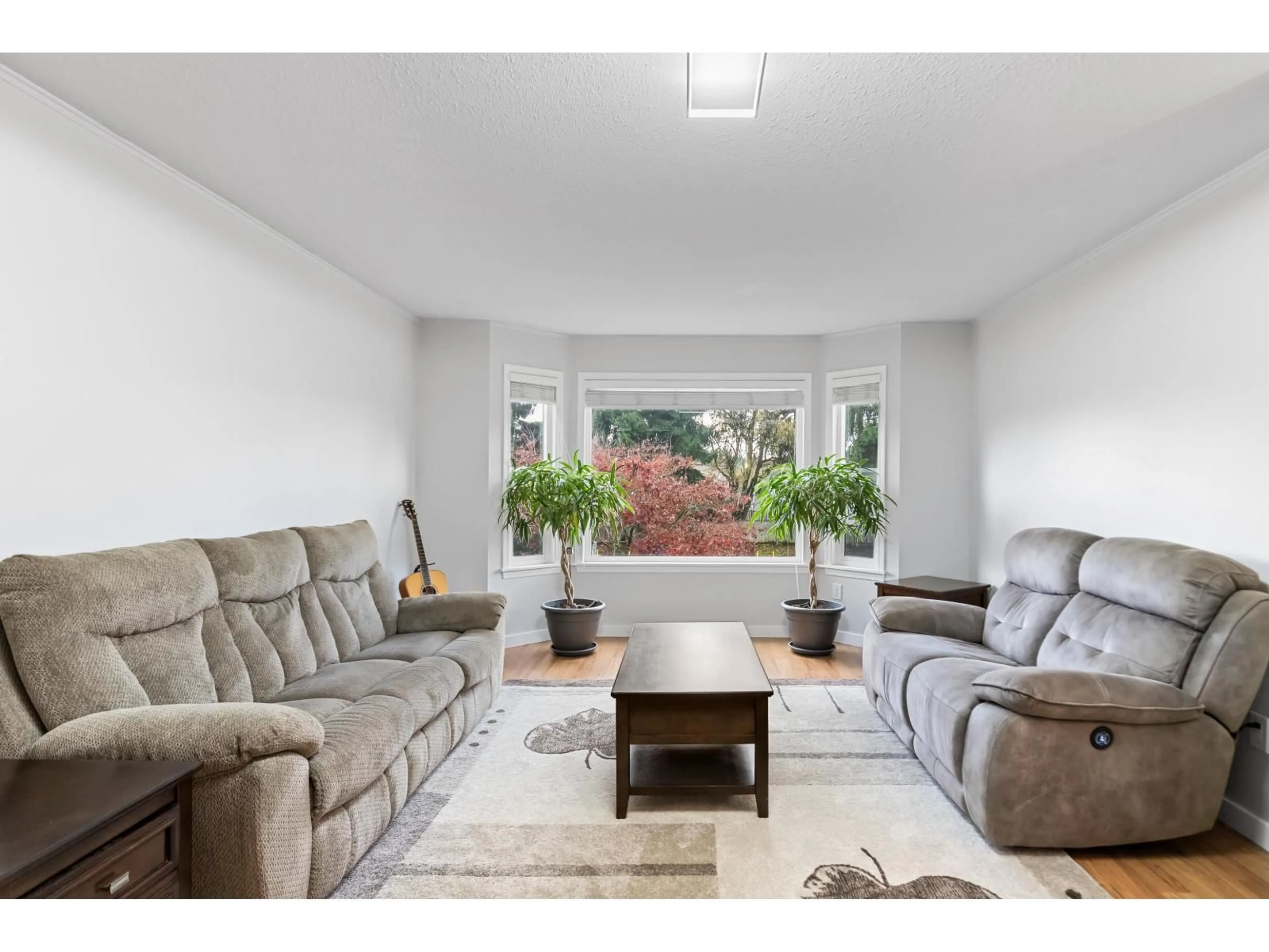 Living room with furniture, unknown for 20783 51B AVENUE, Langley British Columbia V3A7T5