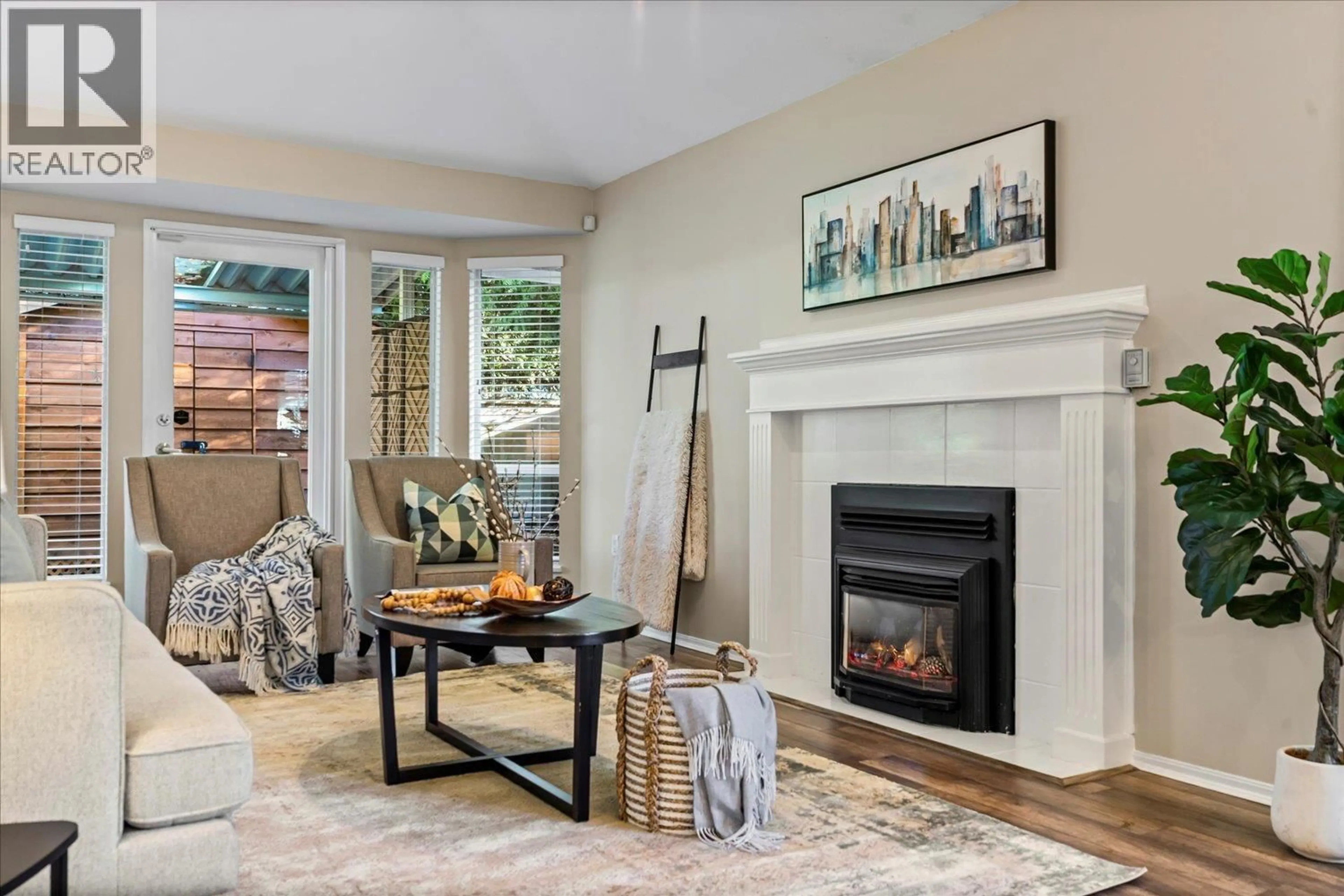 Living room with furniture, unknown for 18 - 11950 LAITY STREET, Maple Ridge British Columbia V2X5A6