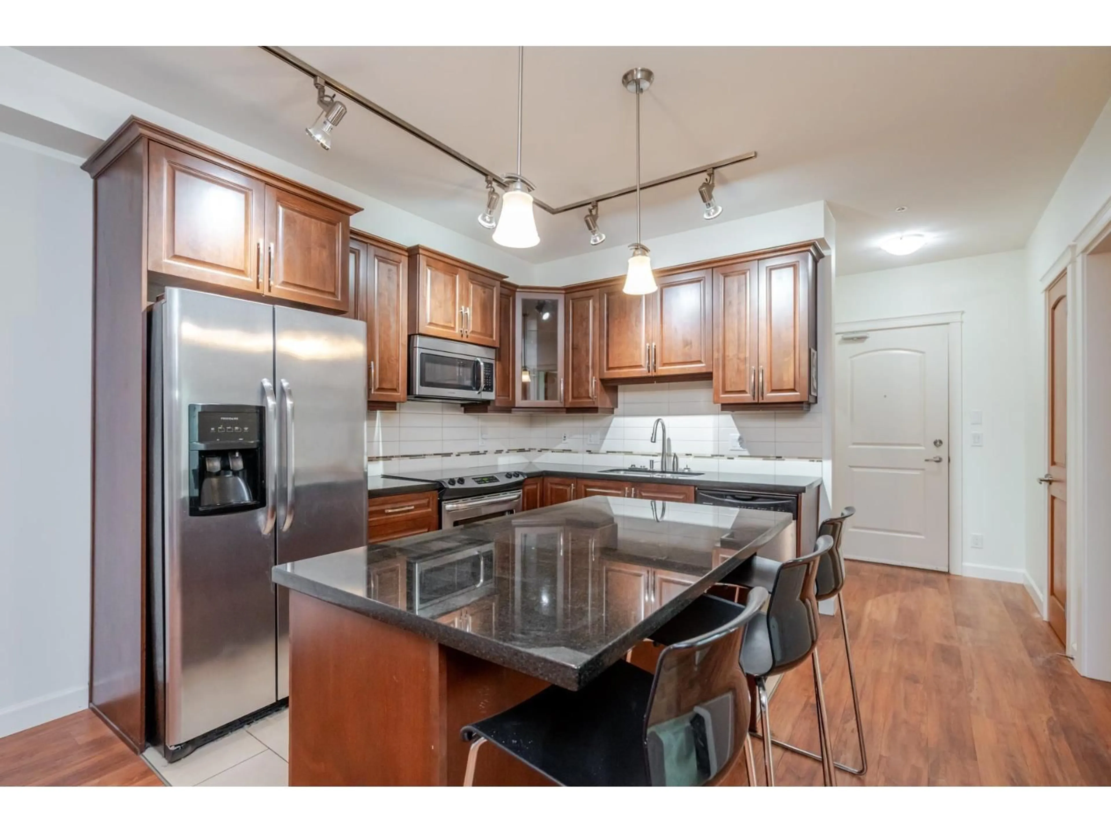 Open concept kitchen, unknown for 157 - 8328 207A STREET, Langley British Columbia V2Y0K5