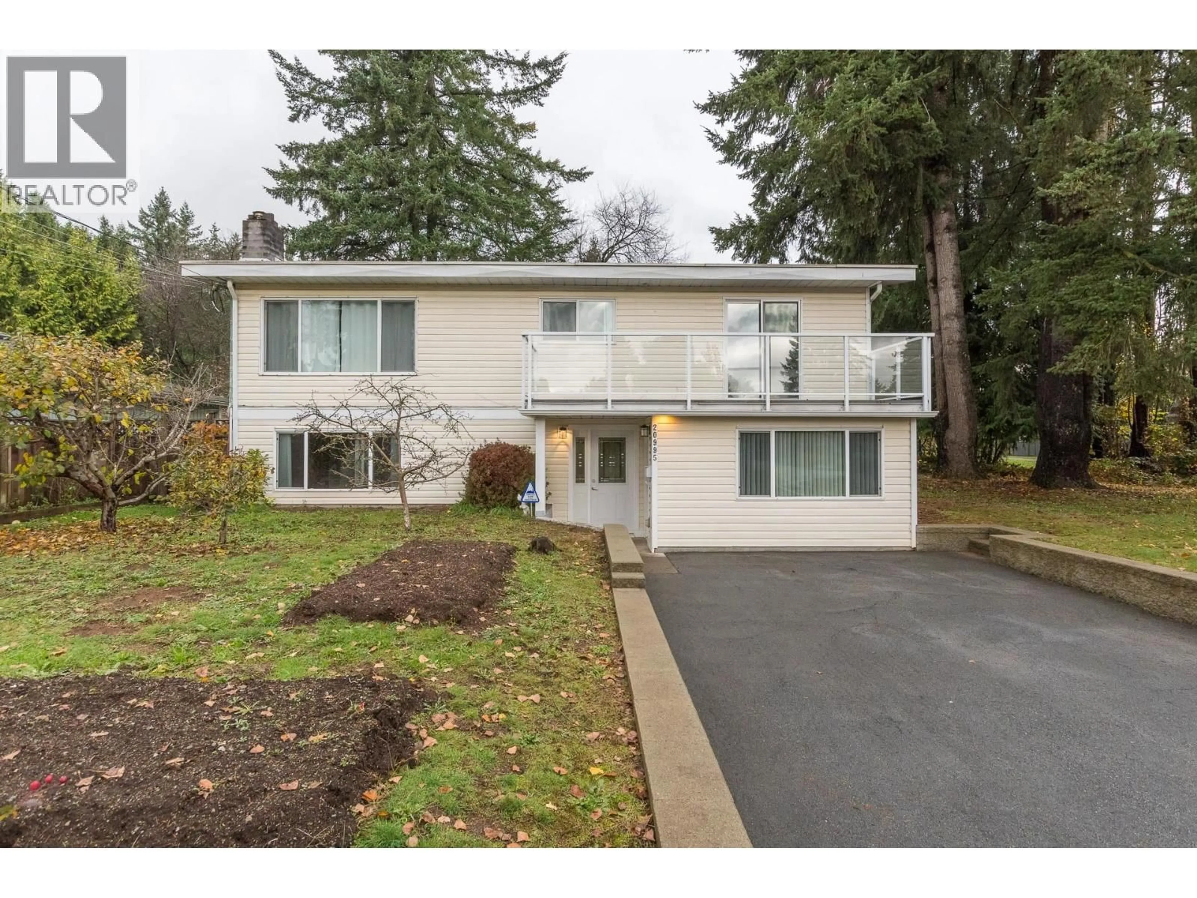 Home with vinyl exterior material, street for 20995 118 AVENUE, Maple Ridge British Columbia V2W0C7