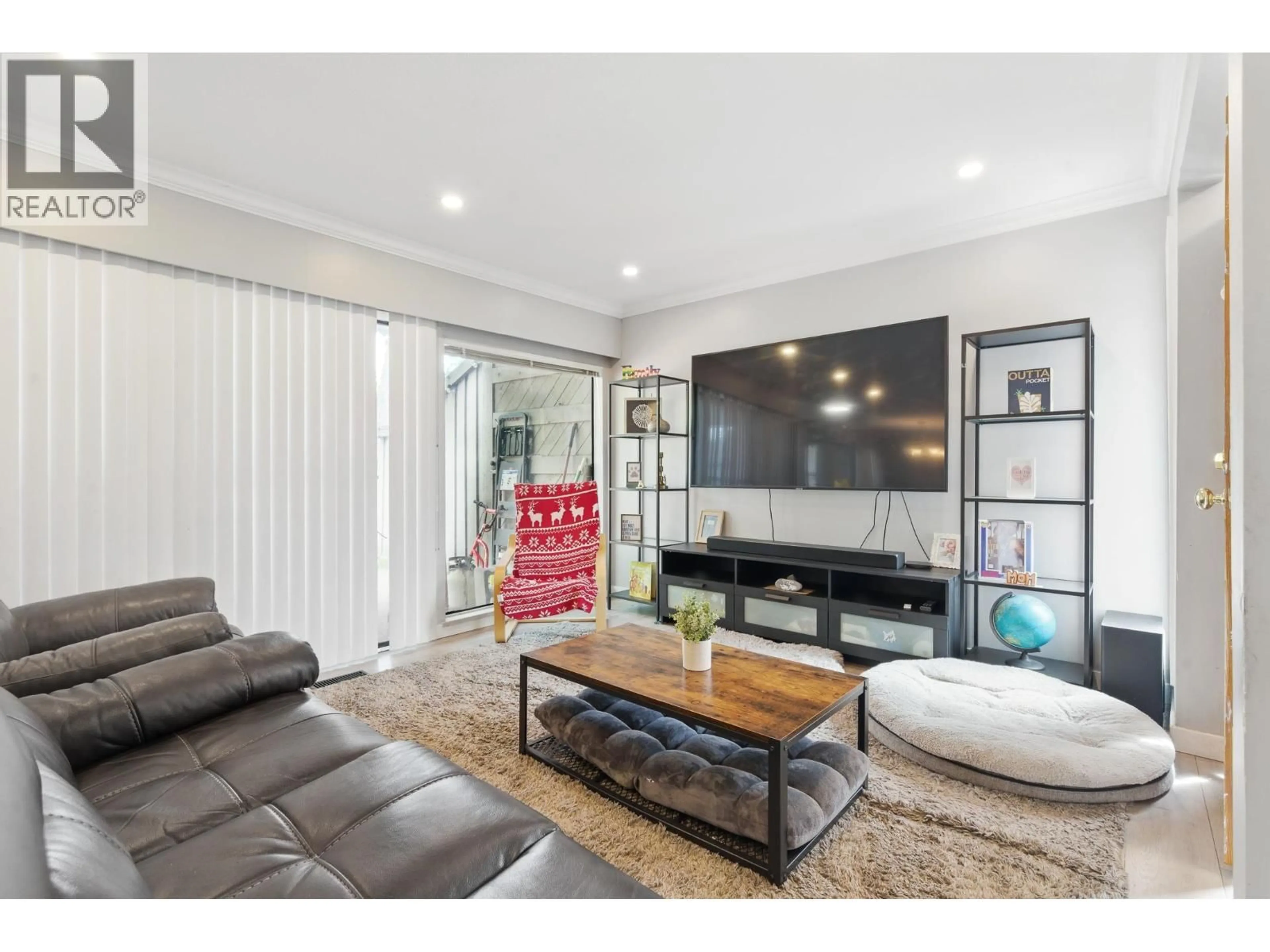 Living room with furniture, unknown for 46 - 9460 GLENALLAN DRIVE, Richmond British Columbia V7A2S8