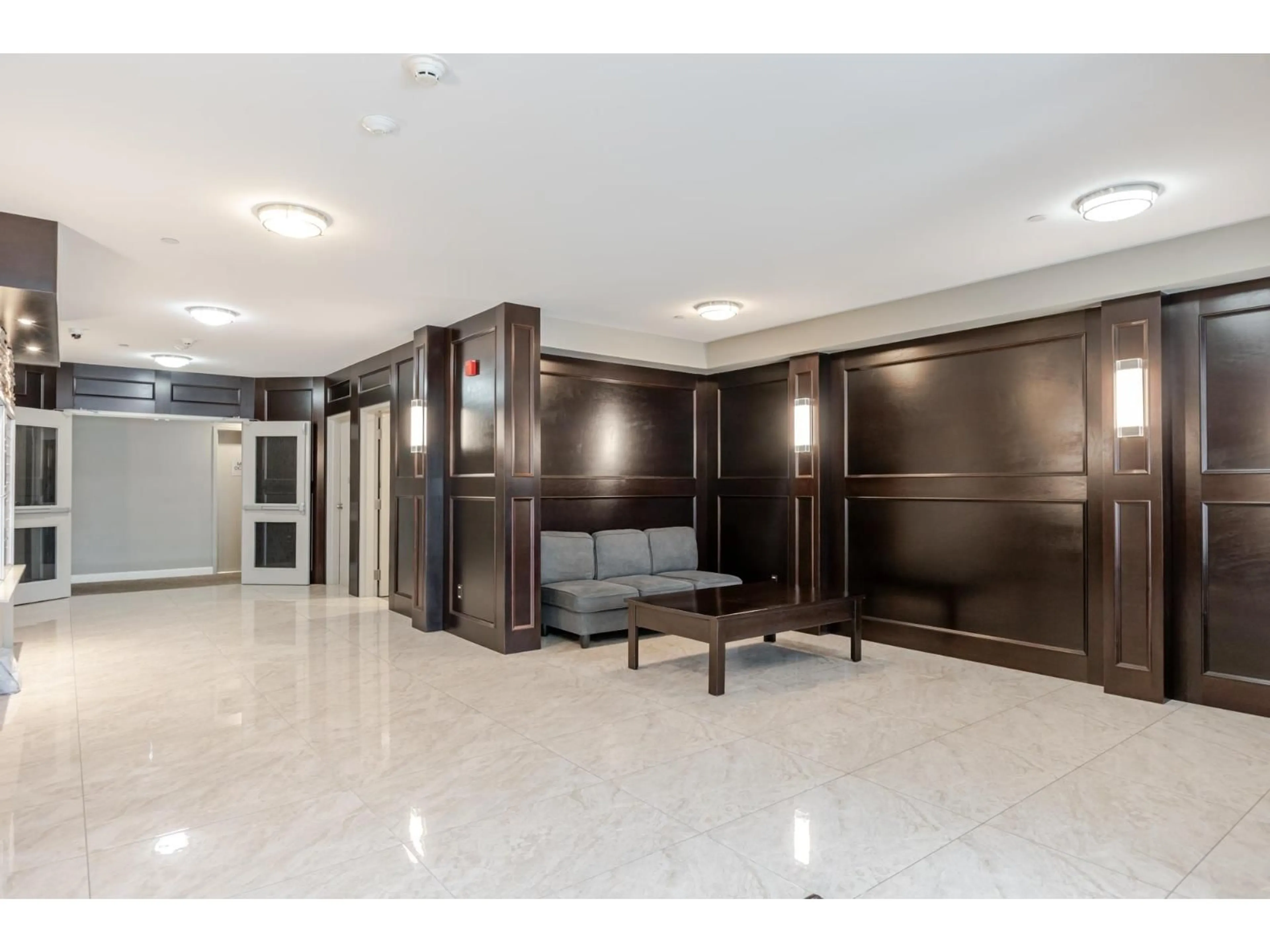 Lobby for 404 - 8561 203A ST STREET, Langley British Columbia V2Y3L7