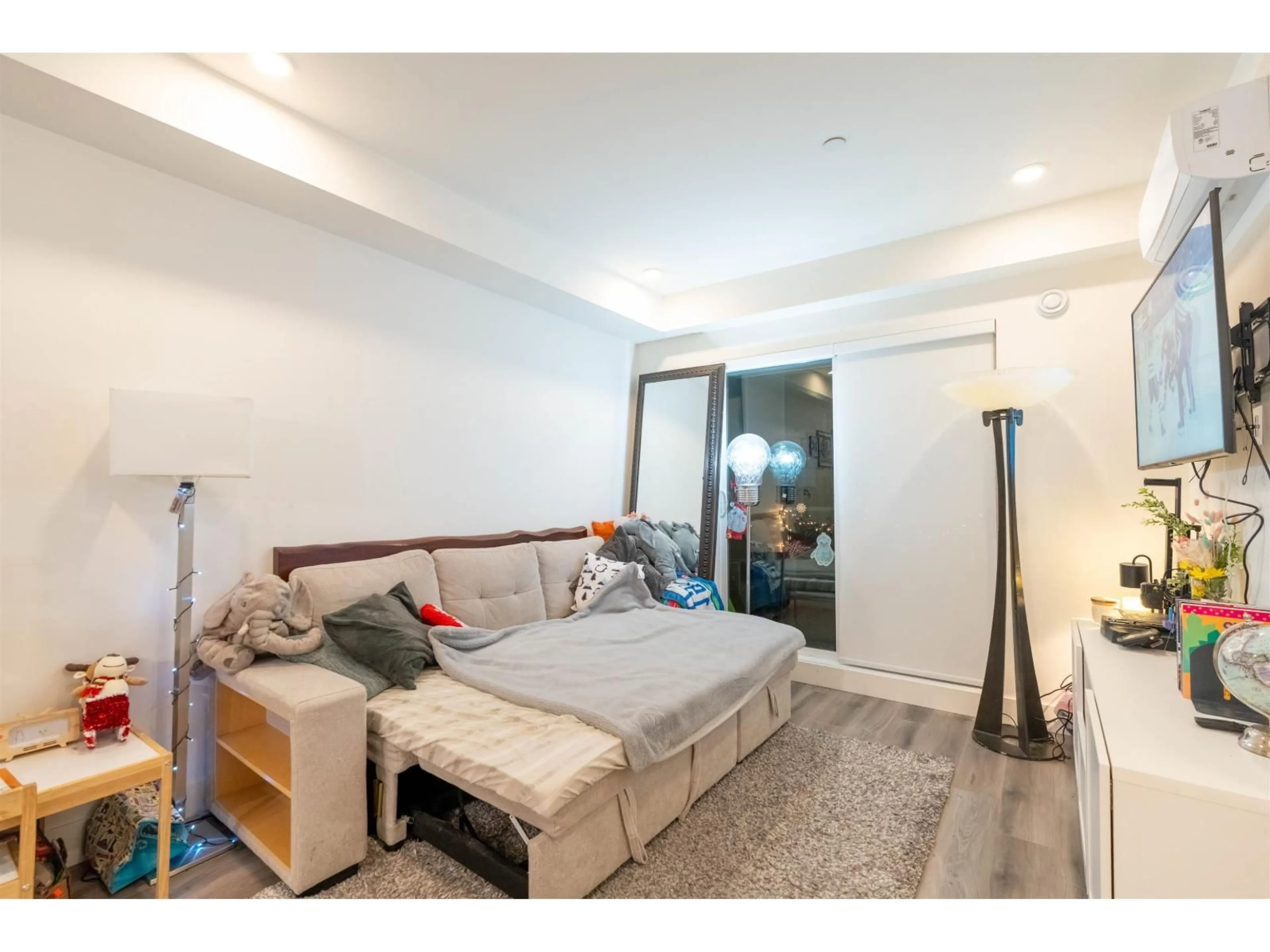 A pic of a room for A408 - 8447 202 STREET, Langley British Columbia V2Y4K2