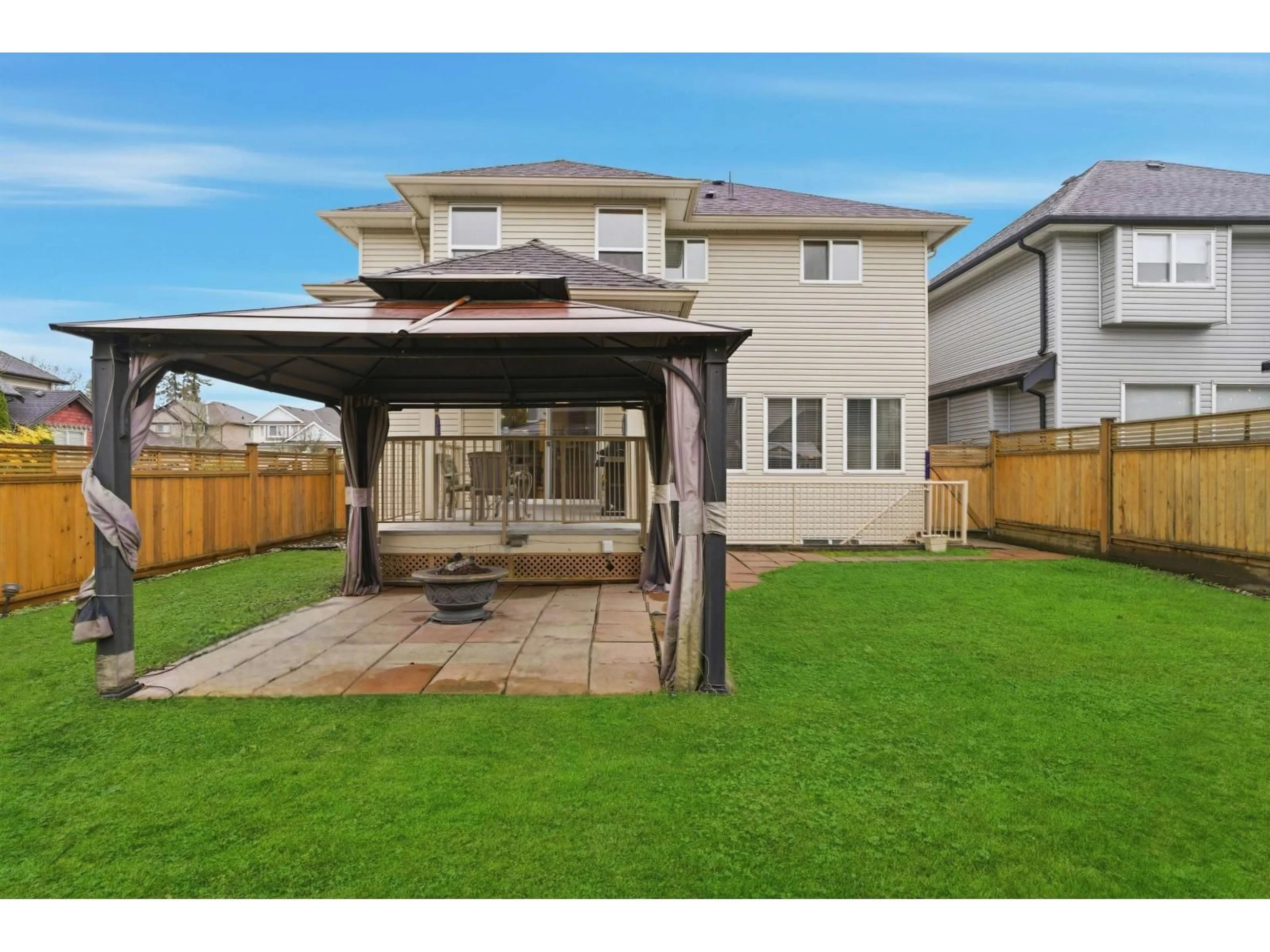 Patio, street for 21195 83A AVENUE, Langley British Columbia V2Y0C4