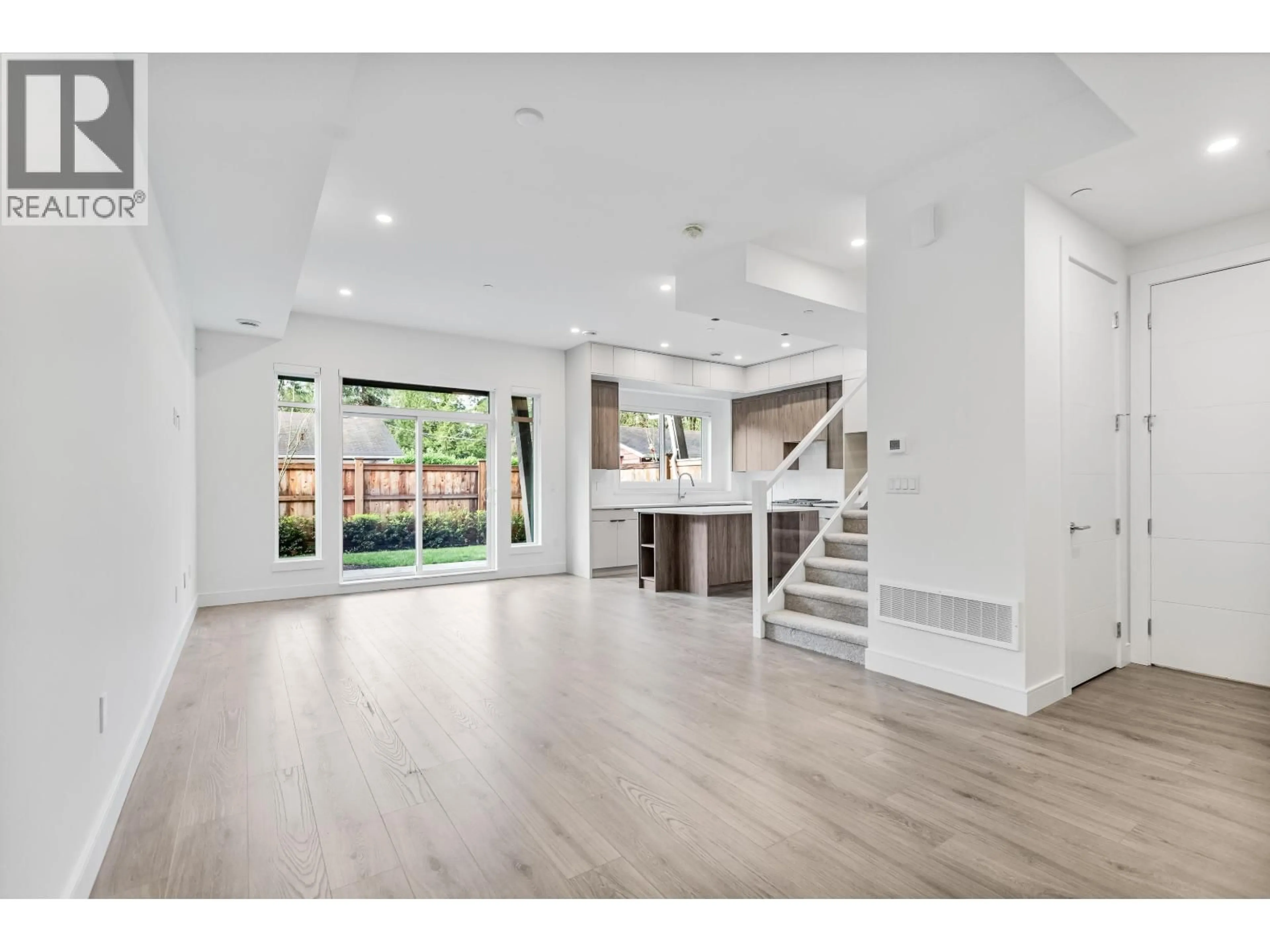 Unknown for 27 - 23697 FERN CRESCENT, Maple Ridge British Columbia V4R0J4