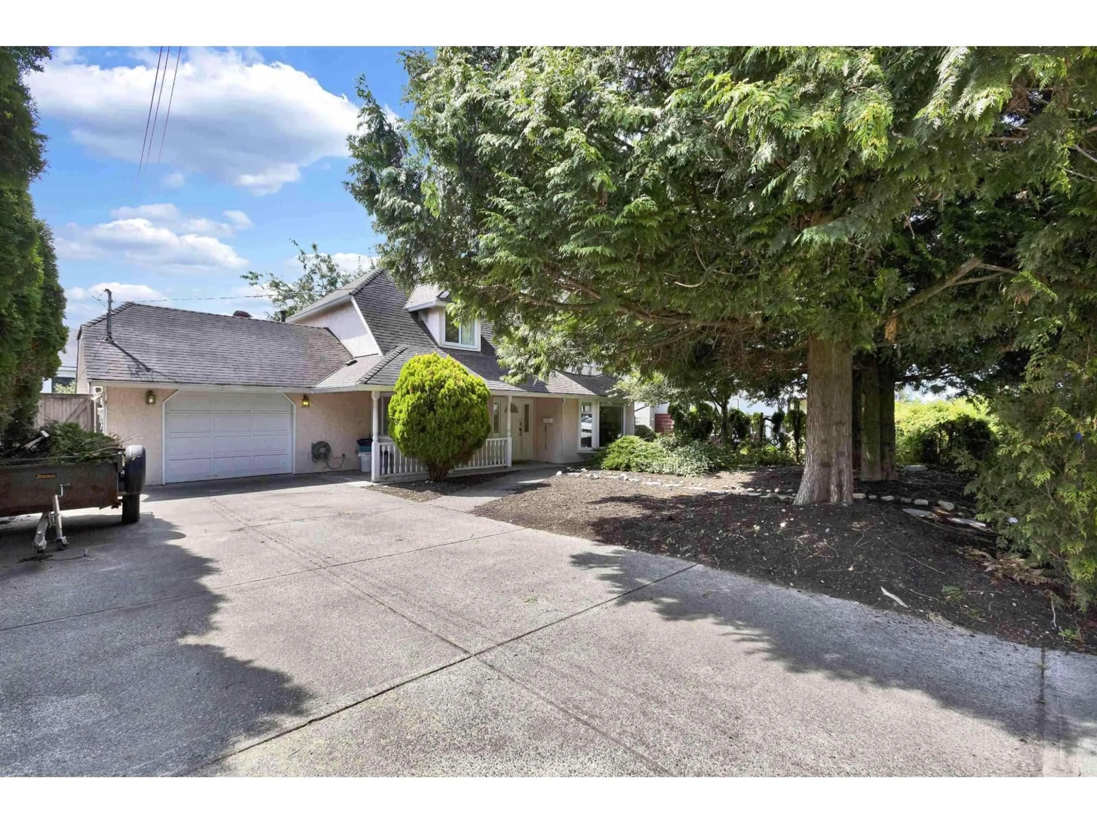 A pic from outside/outdoor area/front of a property/back of a property/a pic from drone, street for 11318 82 AVENUE, Delta British Columbia V4C2B9