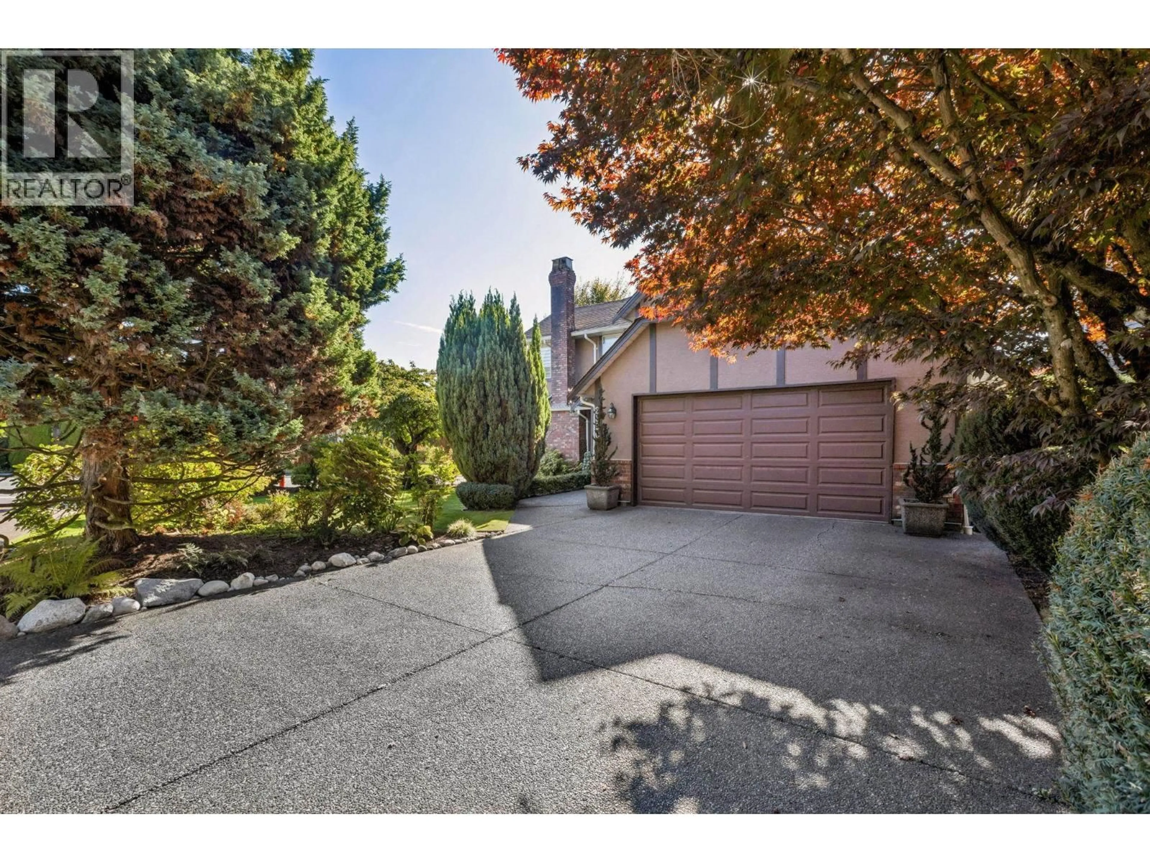 Unknown for 2890 TEMPE KNOLL DRIVE, North Vancouver British Columbia V7N4K3