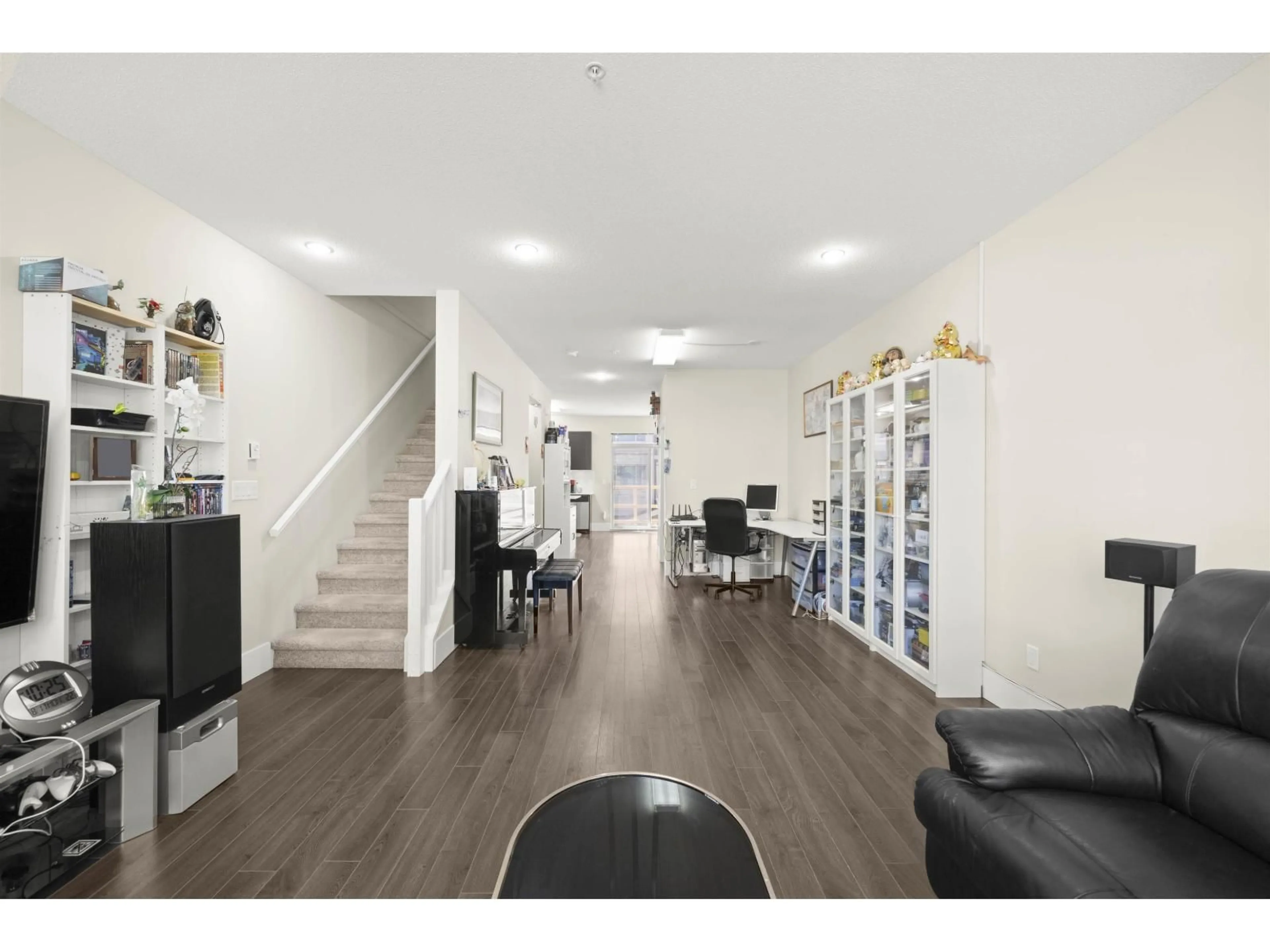 Unknown for 4 - 19752 55A AVENUE, Langley British Columbia V3A3X2