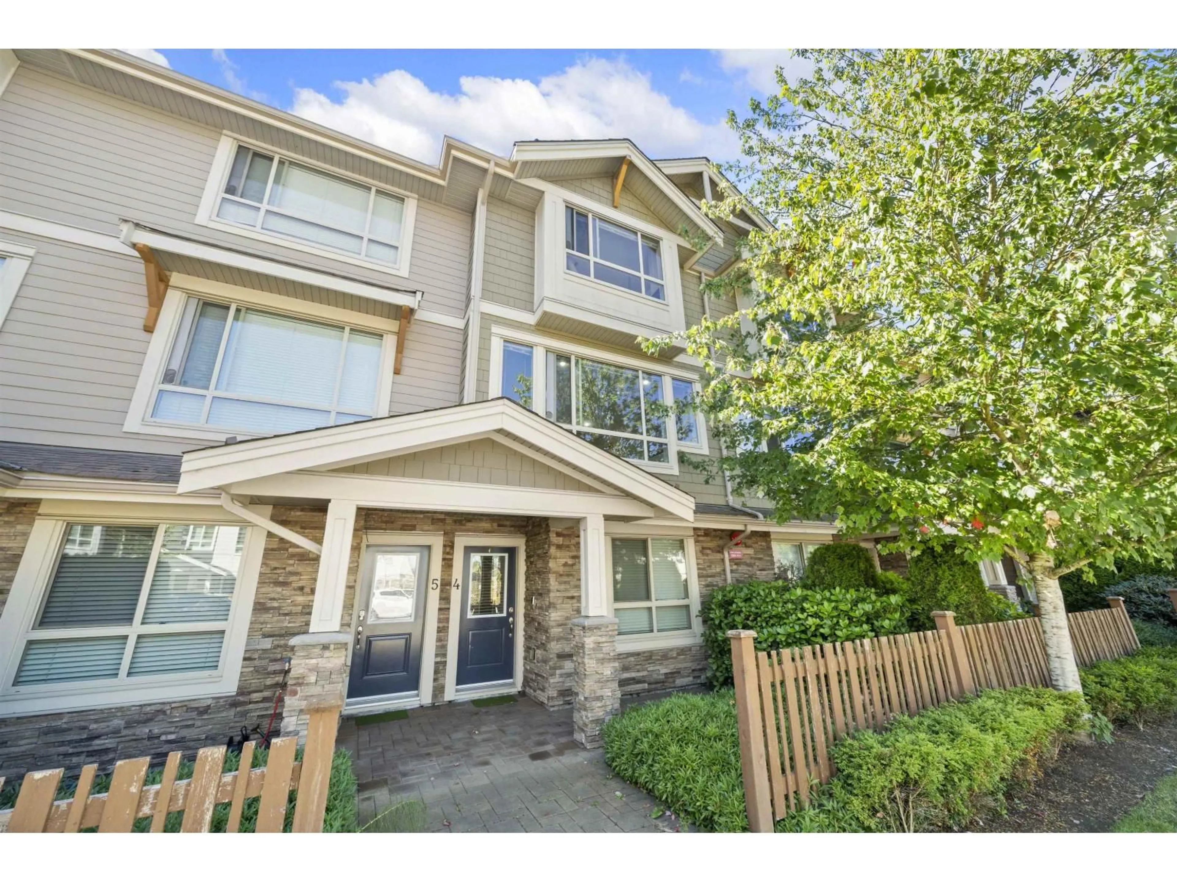 Unknown for 4 - 19752 55A AVENUE, Langley British Columbia V3A3X2